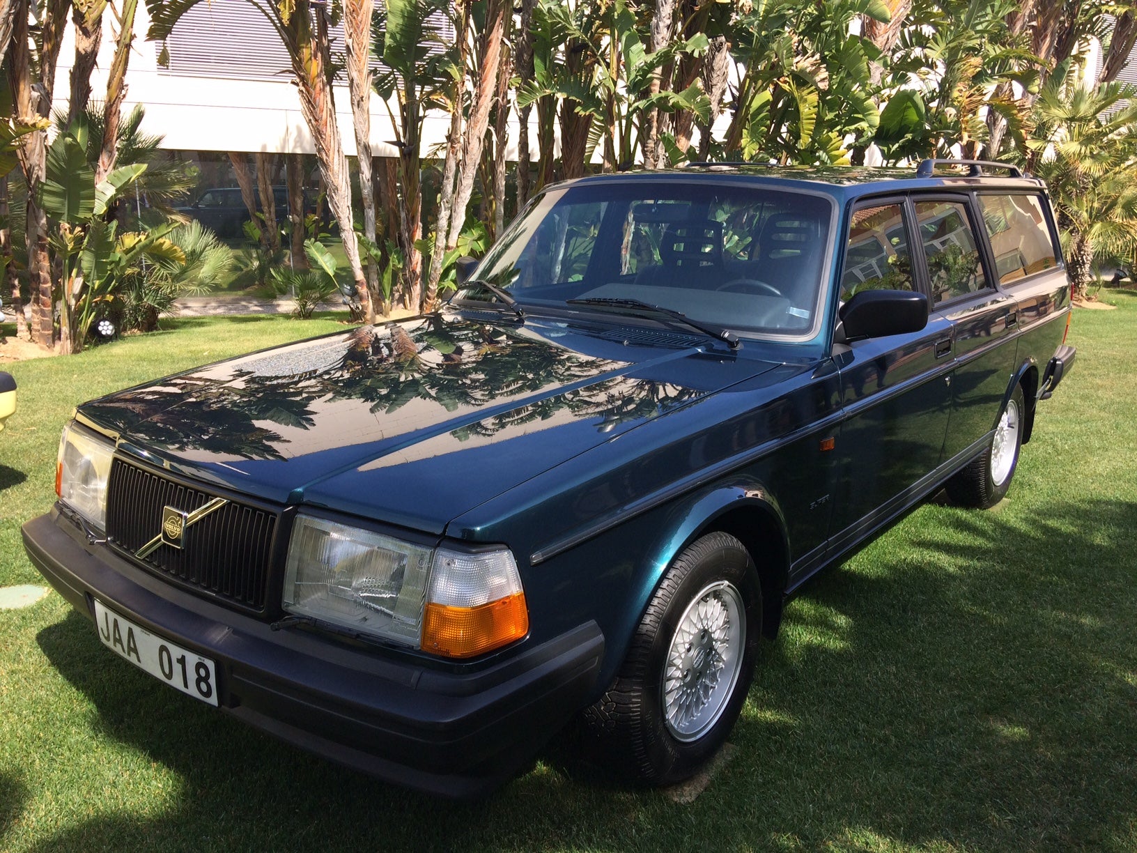 Grandfather of the V60: the last Volvo 240 estate, made in 1993