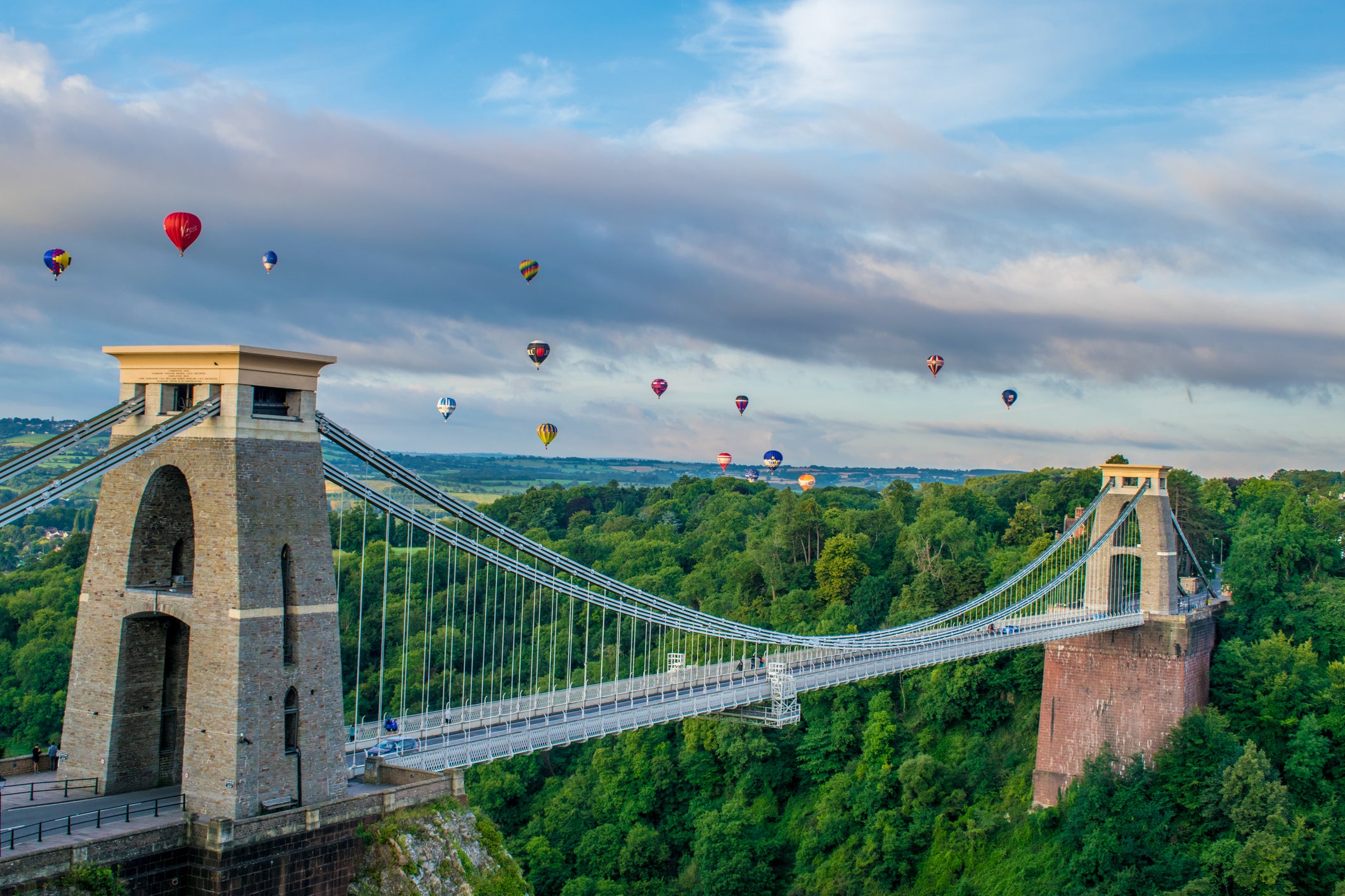 Hot air balloons floating near Clifton Suspension Bridge (Gary Newman)