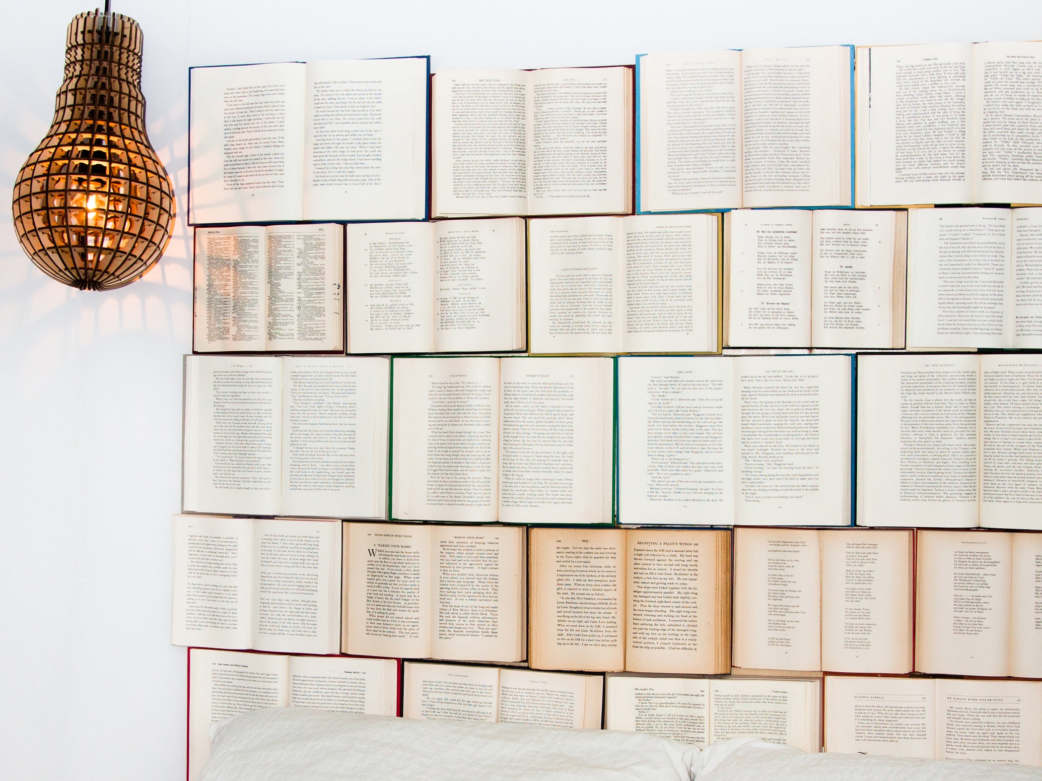 &#13;
Vancouver graphic designer Kassandra Utzinger pioneered the trend of book headboards &#13;