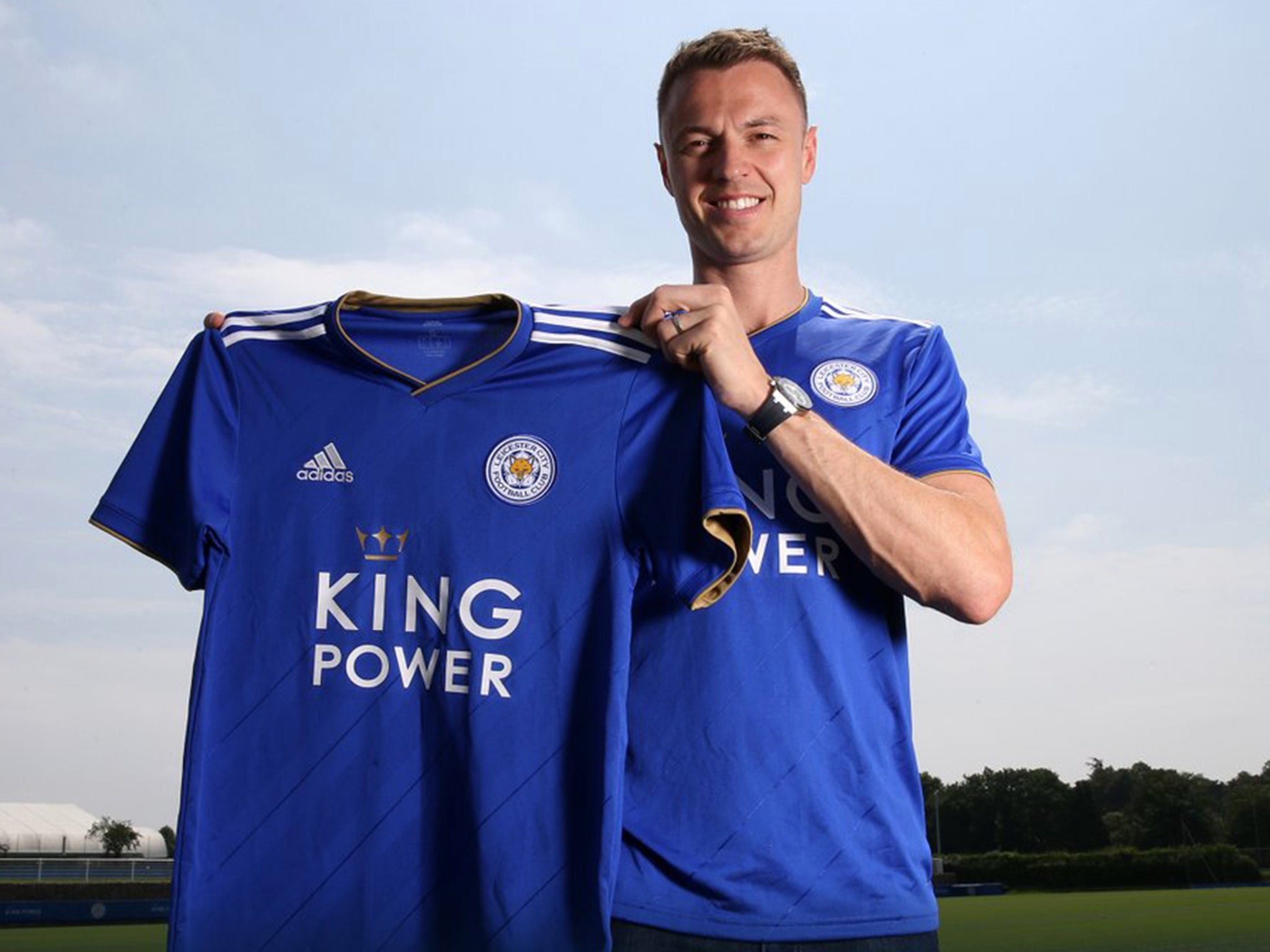 Jonny Evans has signed a three-year deal with Leicester City