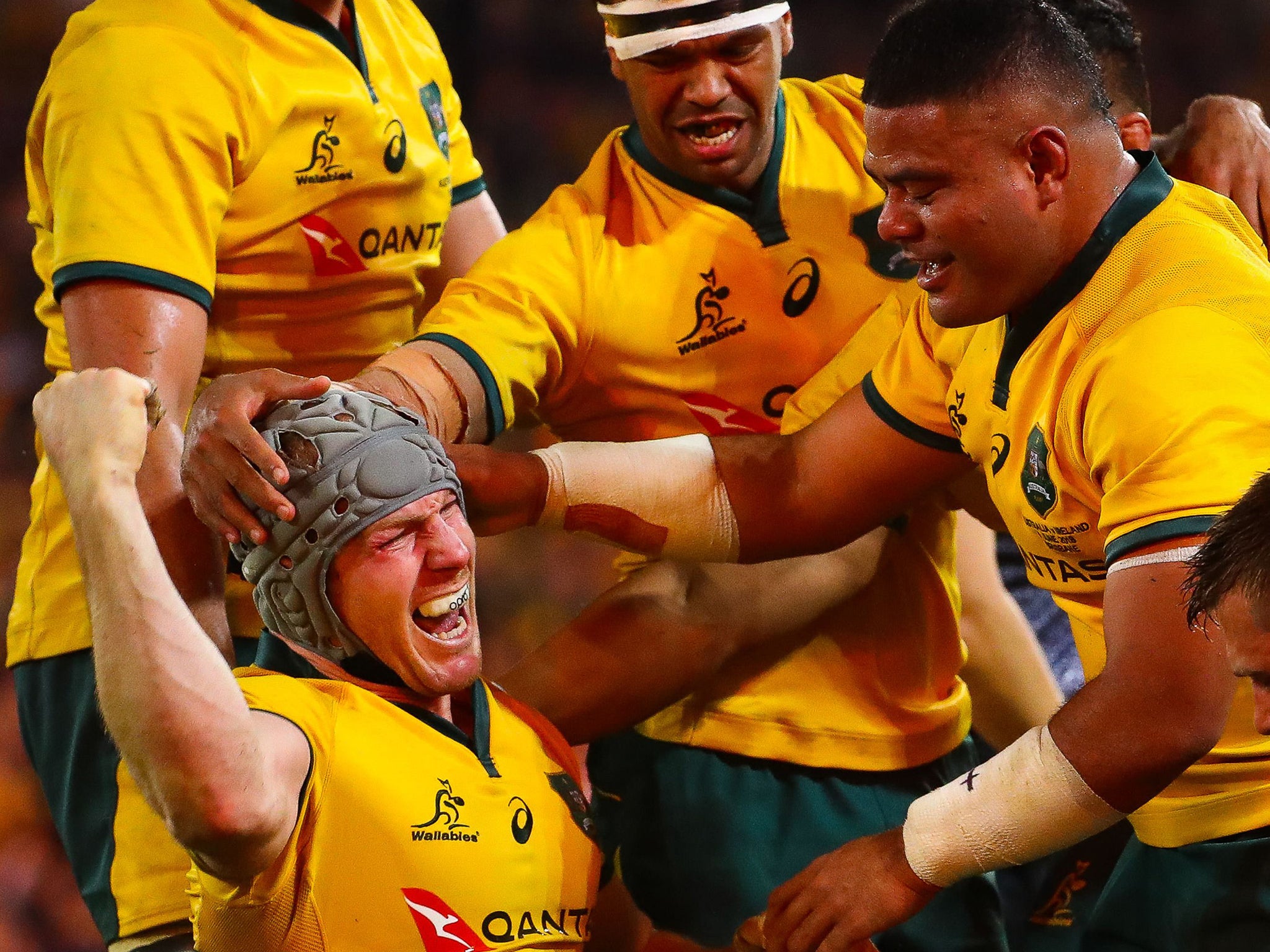 David Pocock celebrates after scoring Australia's second try