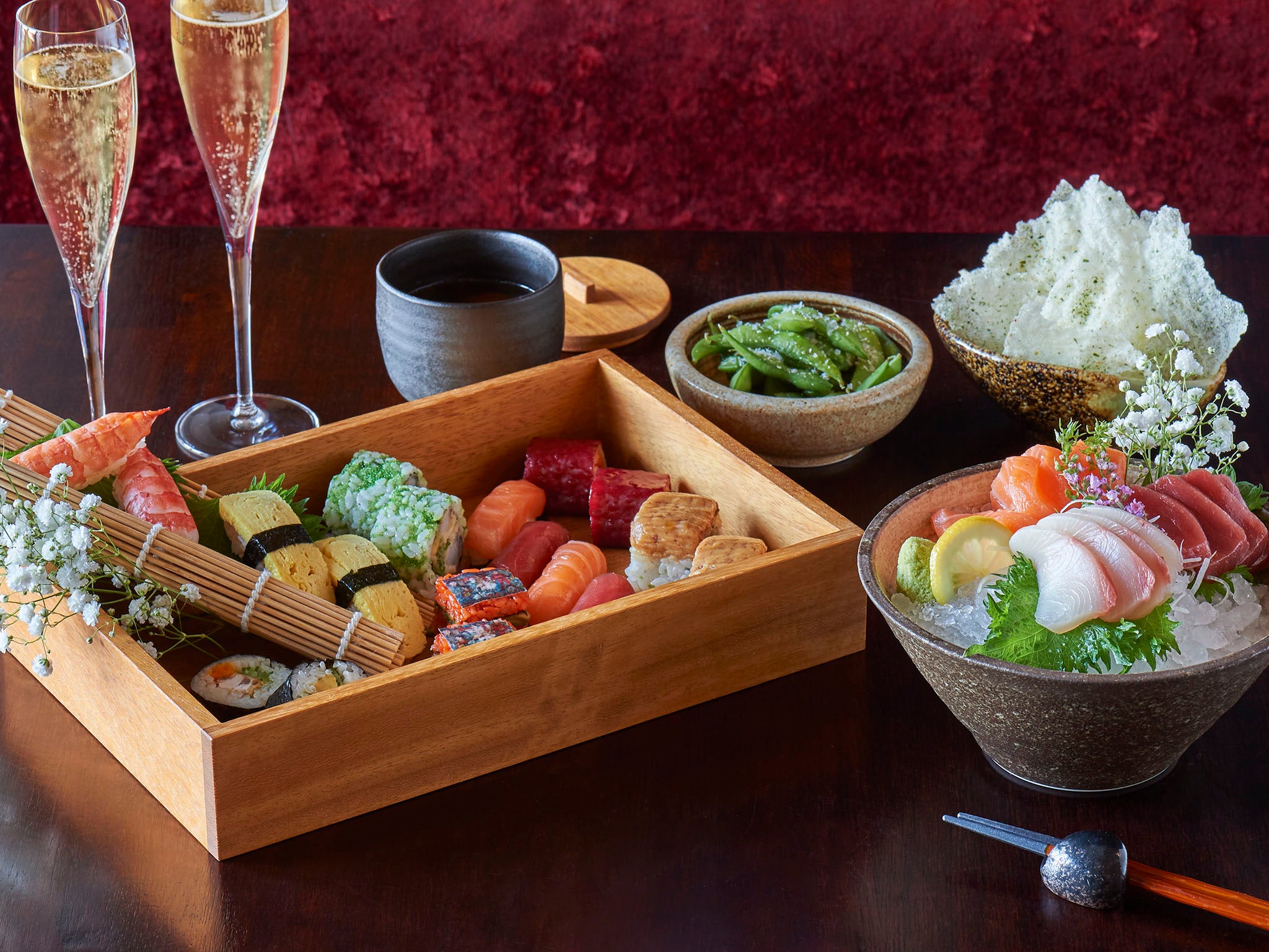 The starters selection – salted edamame, miso soup, rice crackers, sushi platter and sashimi – is easily a whole brunch in itself