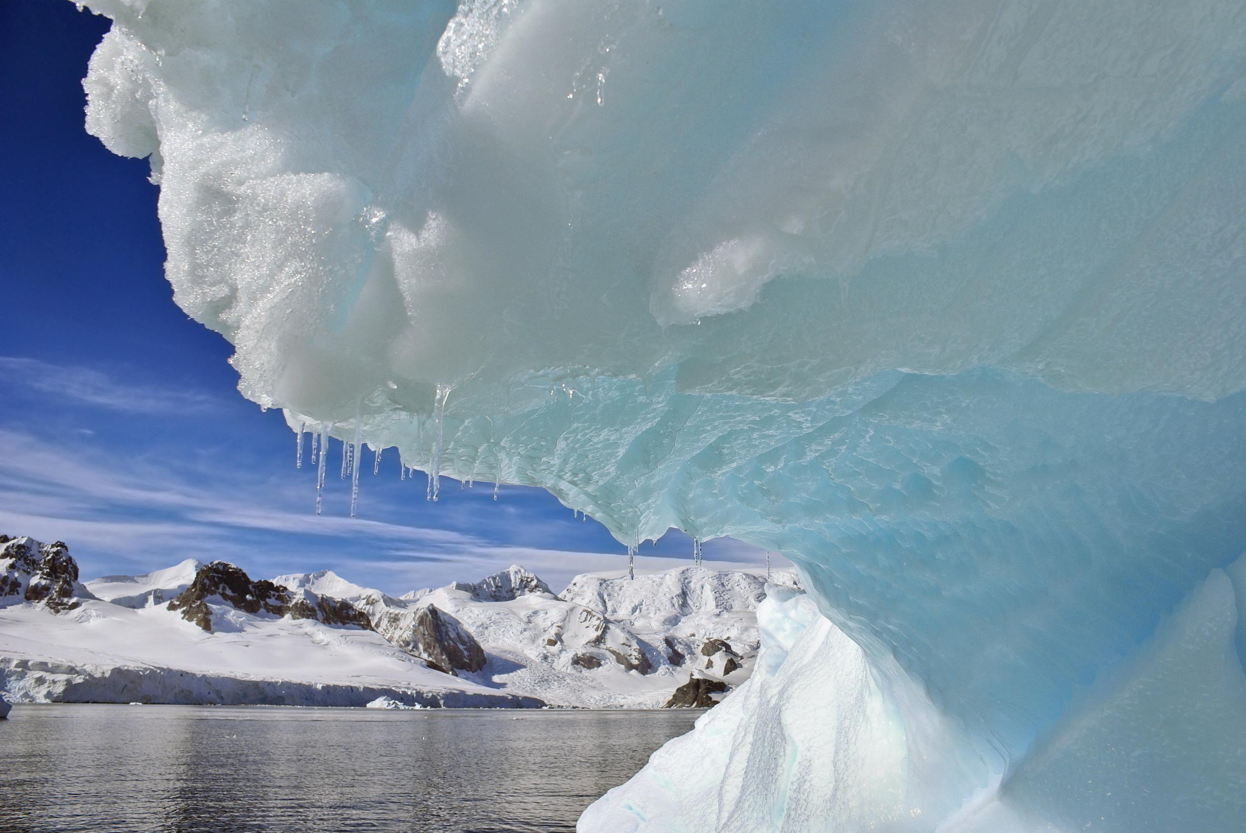 Antarctica has lost nearly 3 trillion tonnes of ice since 1992