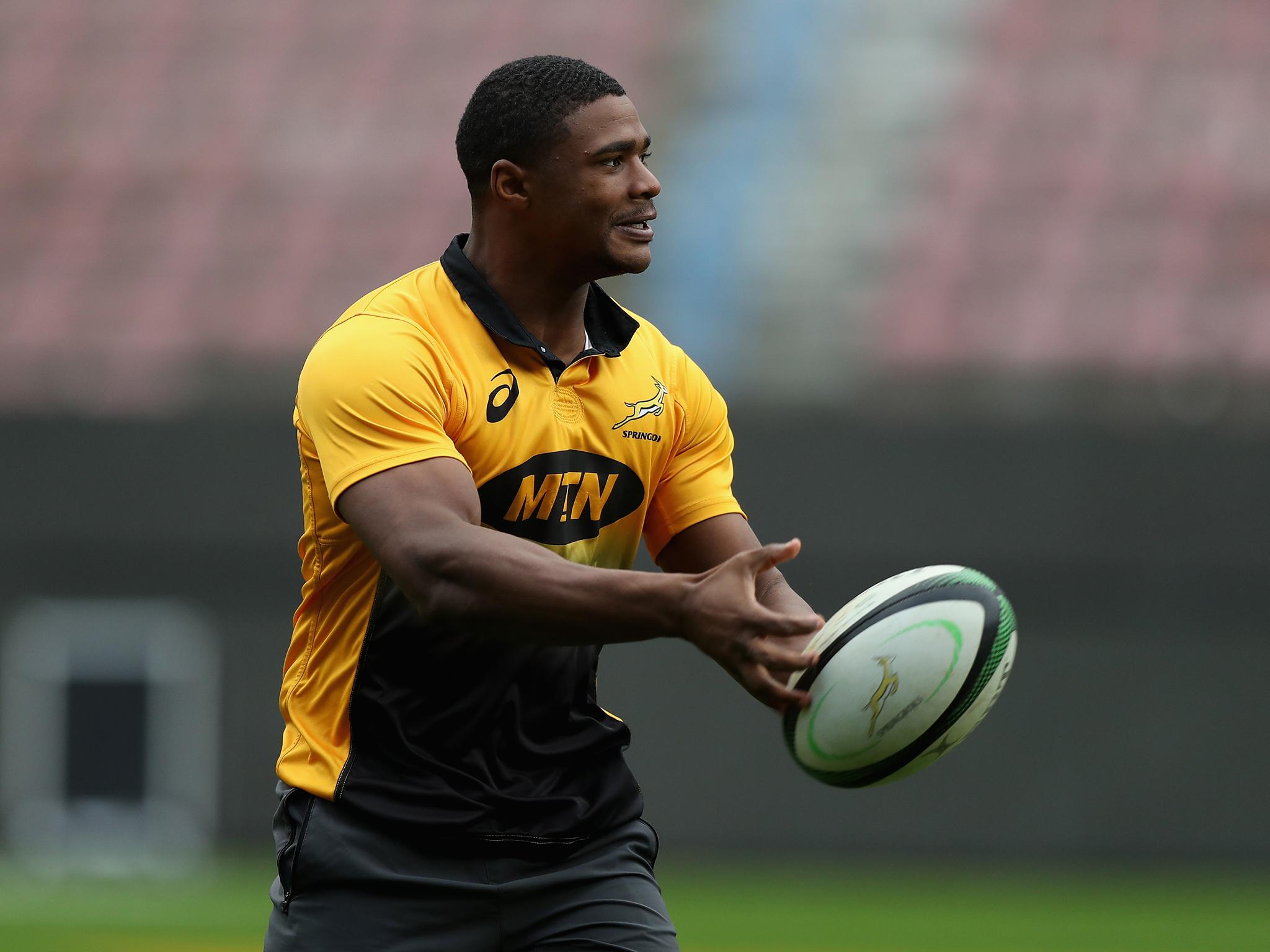 Shaky start on his return in place of Willie le Roux as he threw a debateable pass that was picked off by Slade before kicking straight into touch. Struggled after the break and shifted out to the wing when Le Roux came on.