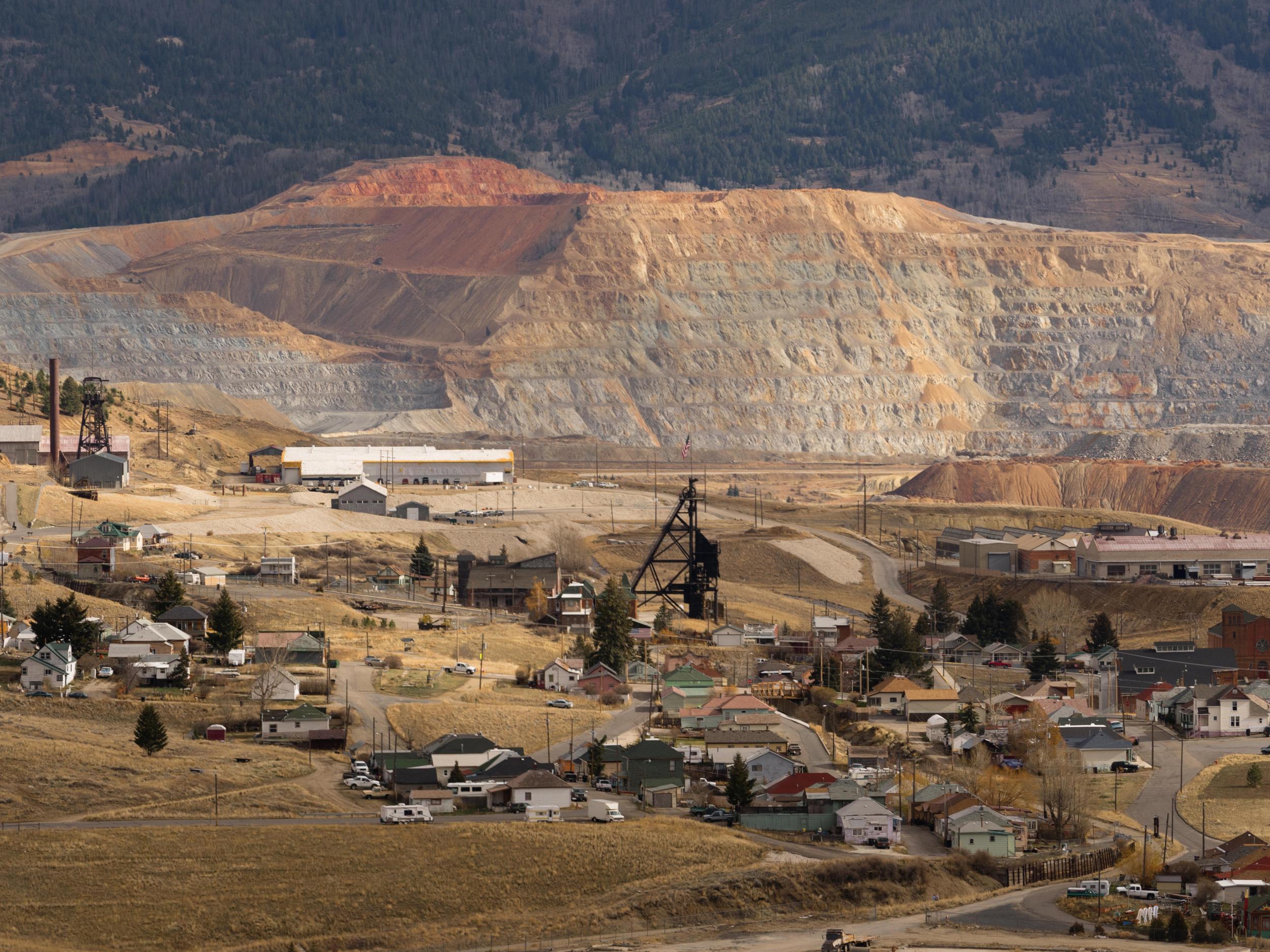 The first flecks of gold found in Butte in 1864 were along the creek, earning it the name Silver Bow