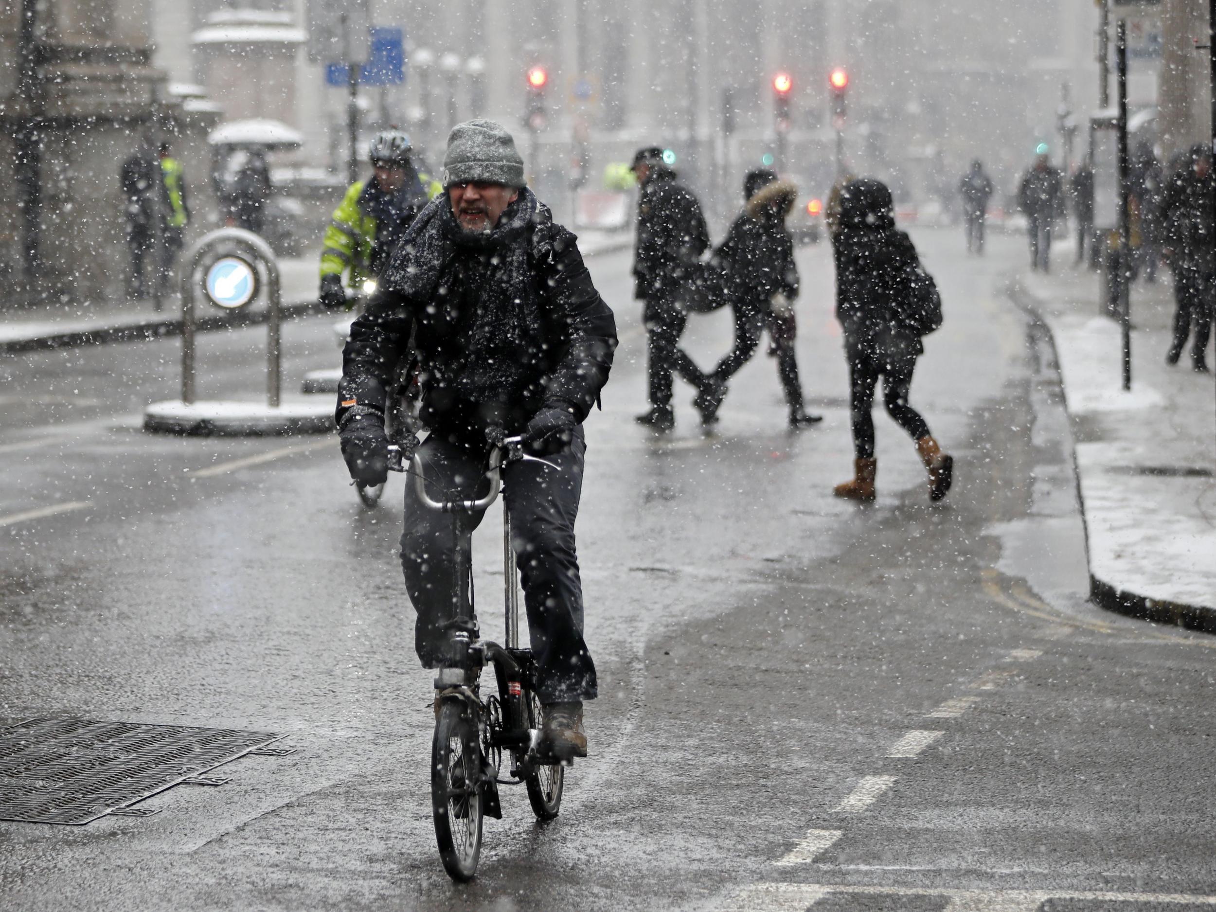 Ditching public transport could dramatically decrease your exposure to air pollution (Getty)