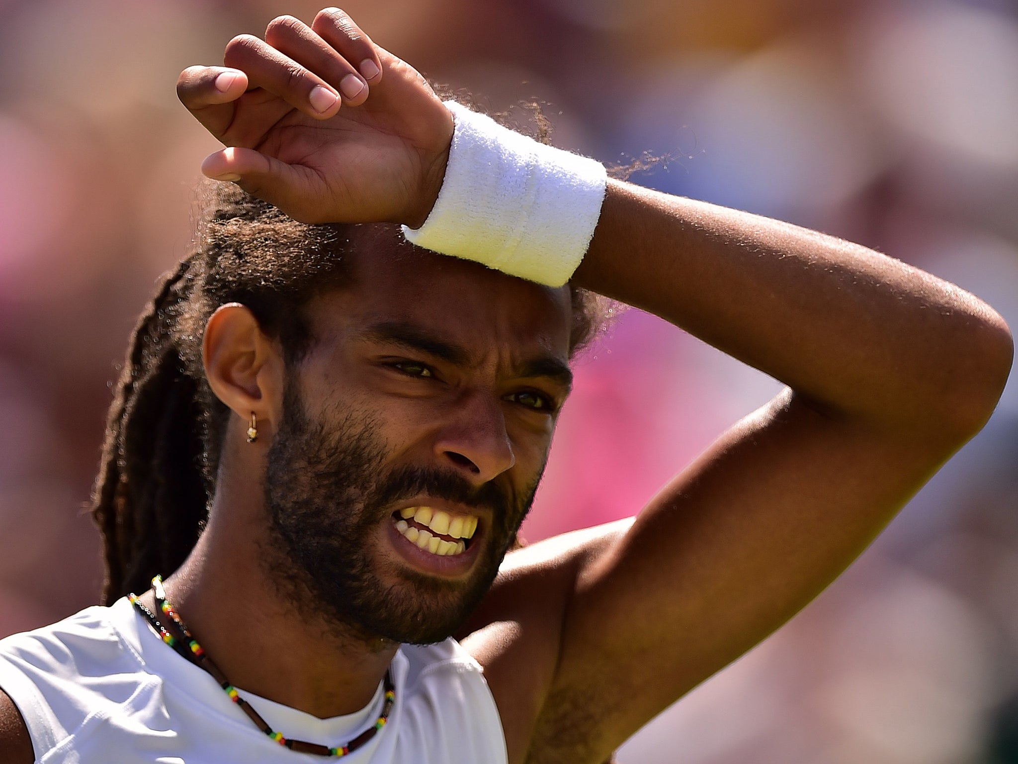 Dustin Brown feels the heat at Wimbledon