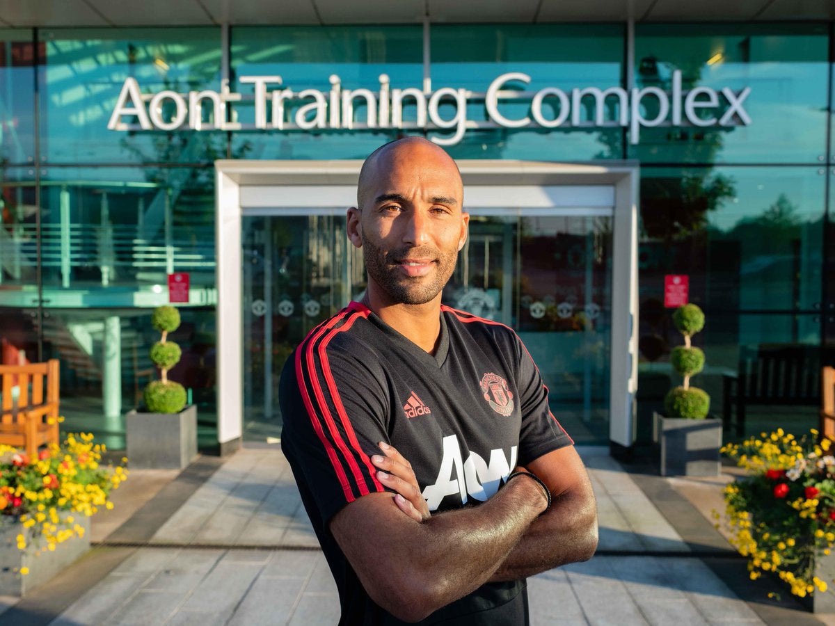 Lee Grant joins Manchester United in £1.5m move