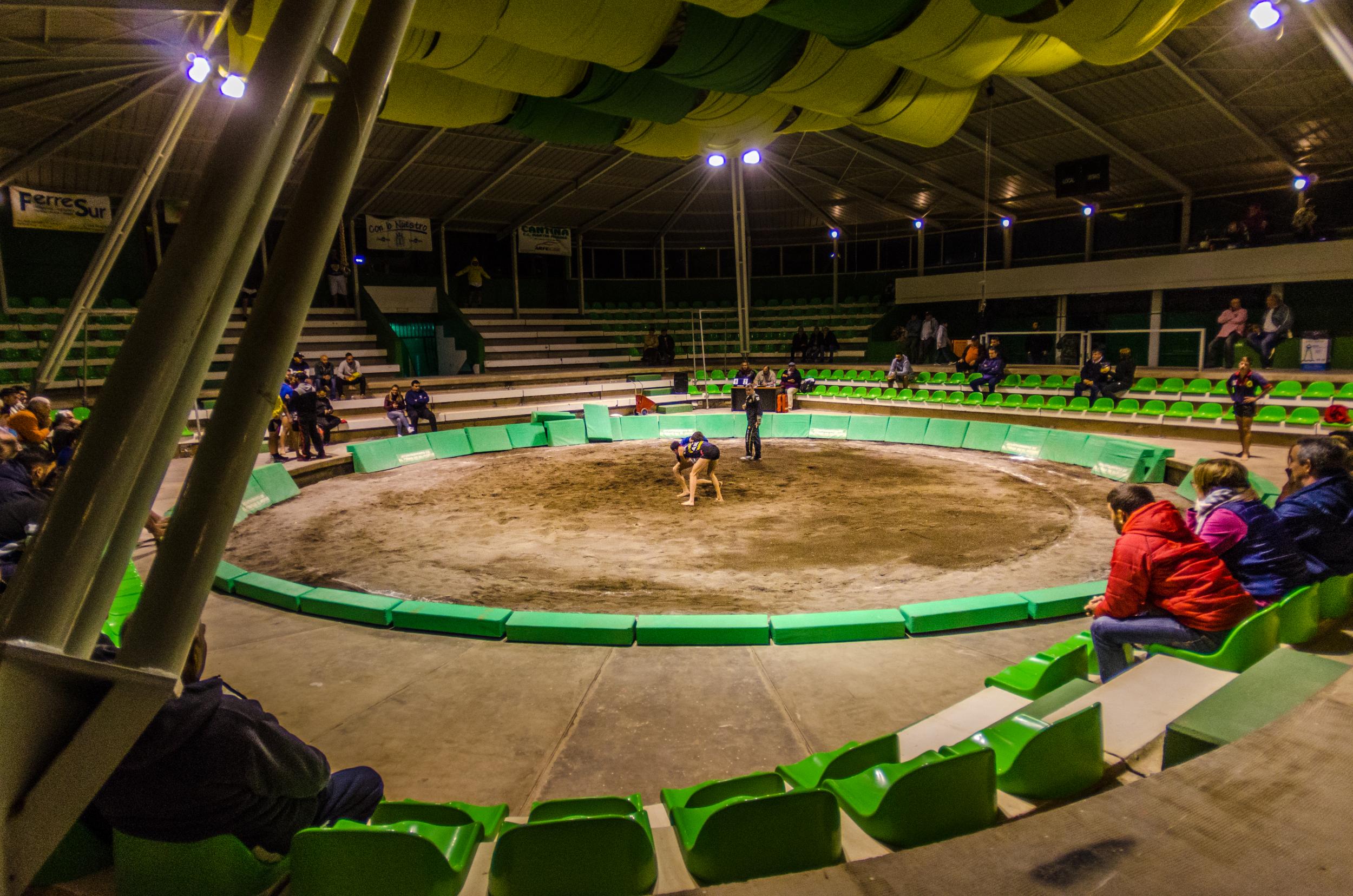 The atmosphere is serious in the arena (Steve Pretty )