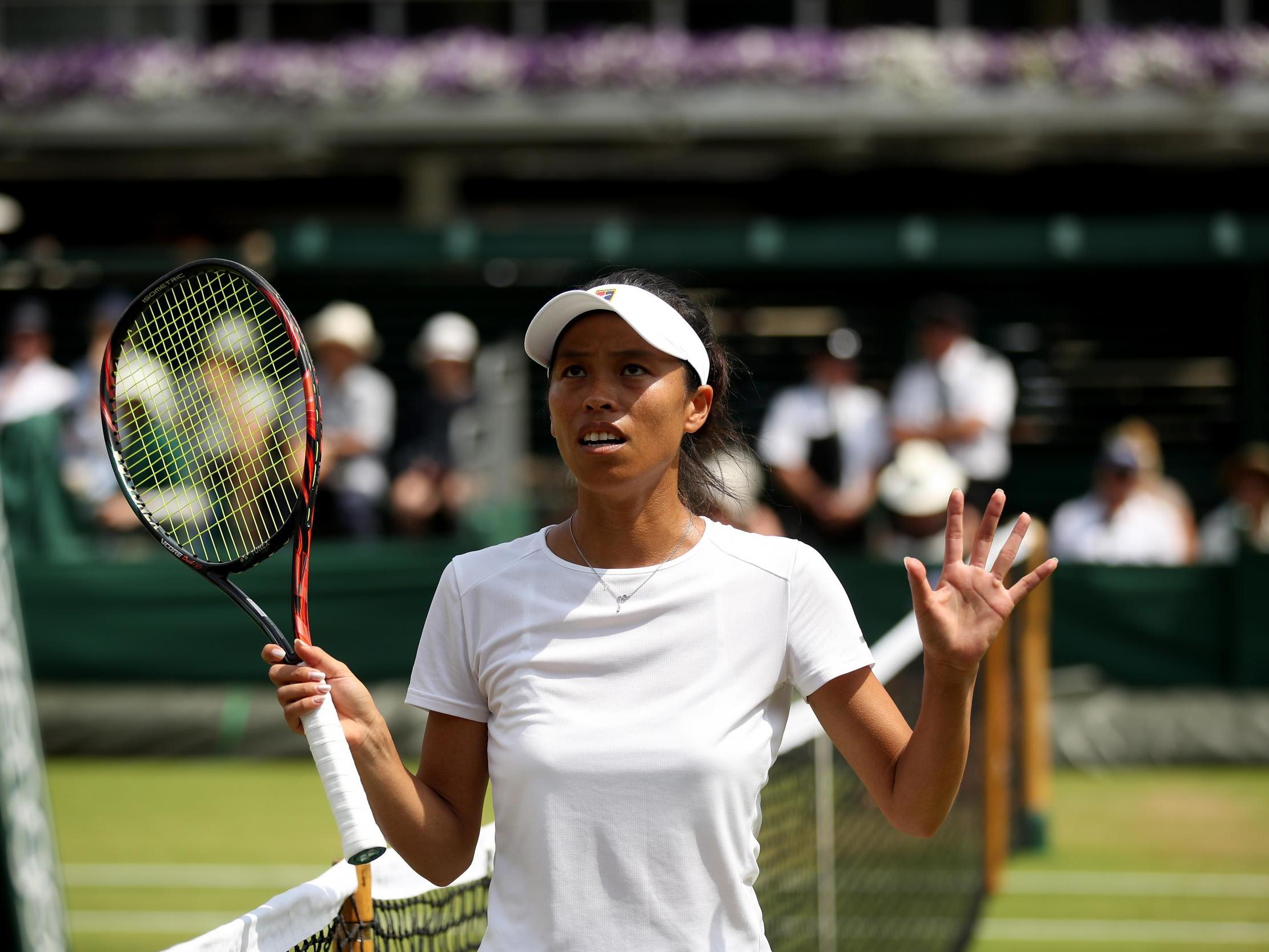 Hsieh challenges the umpire over the decision