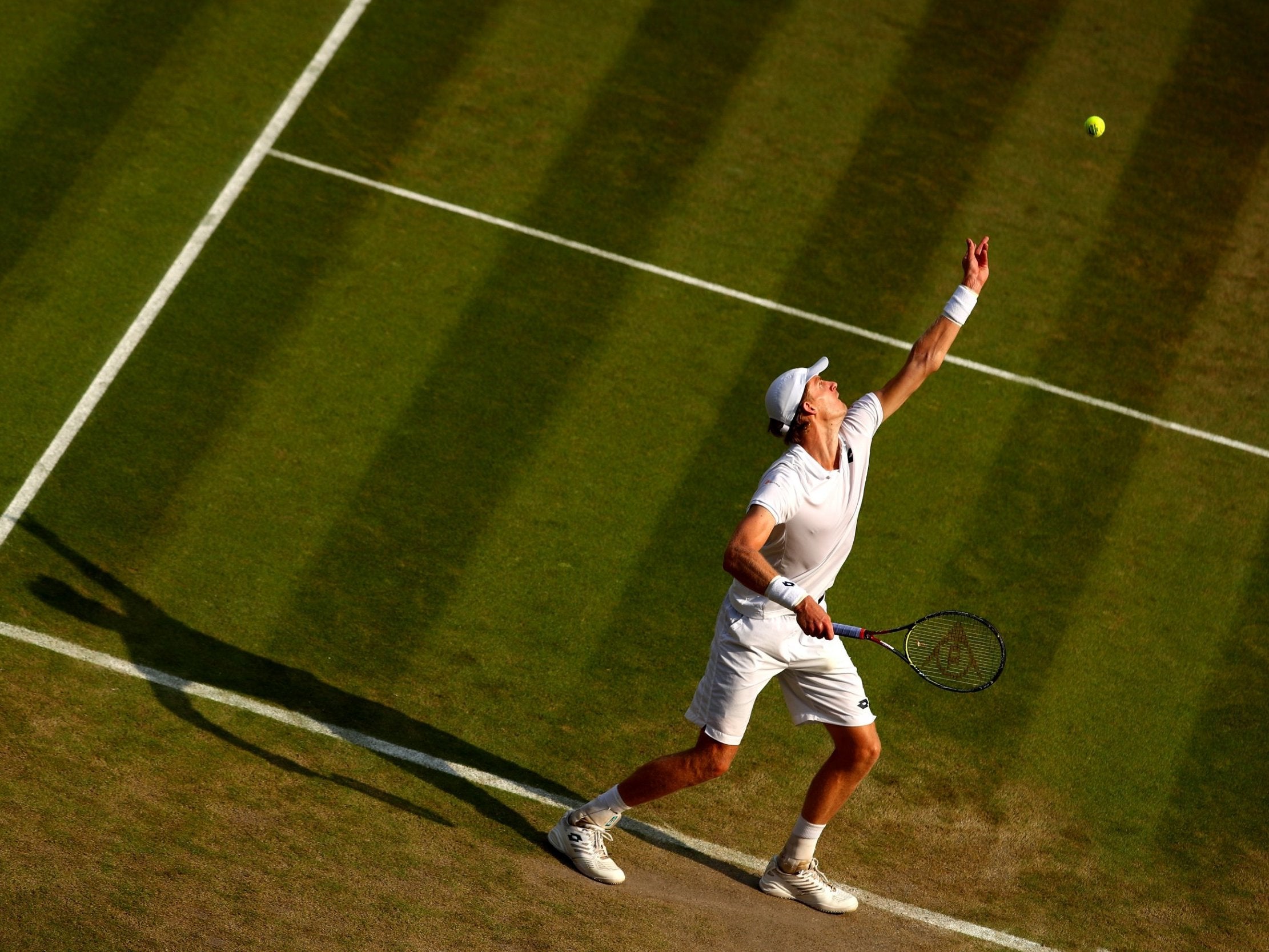 Kevin Anderson goes up against Roger Federer