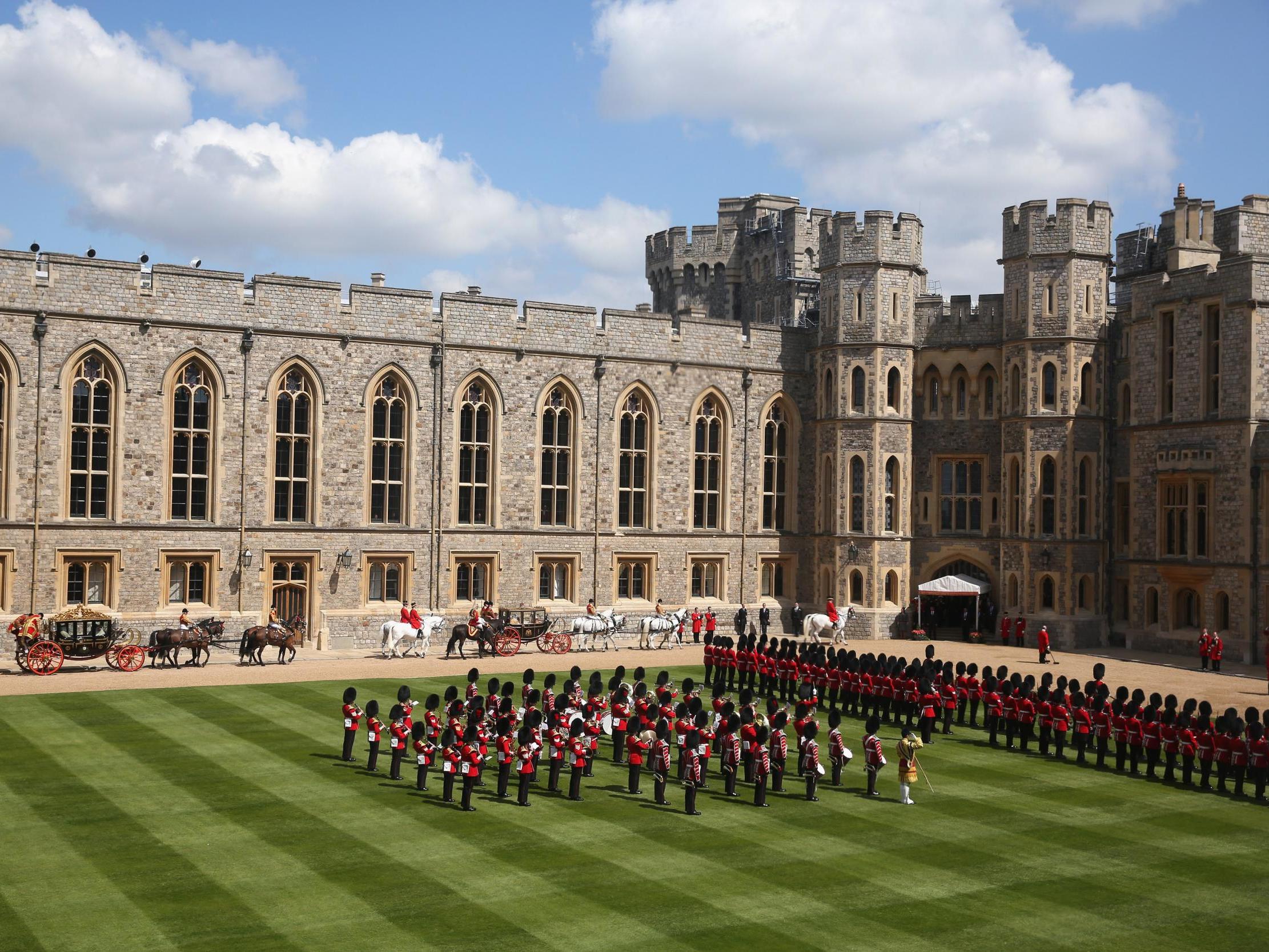 Soldiers will give a royal salute as the president walks past with the Queen tomorrow