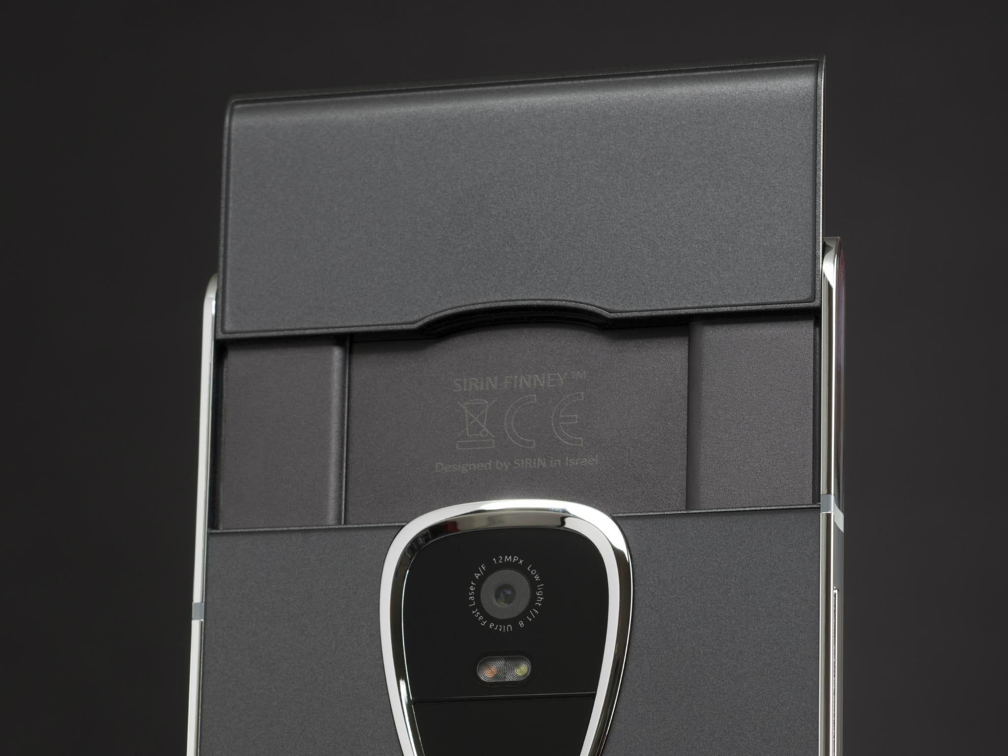 The sliding design allows a second display to appear above the main screen of the Finney smartphone, allowing users to see cryptocurrency in a cold storage wallet