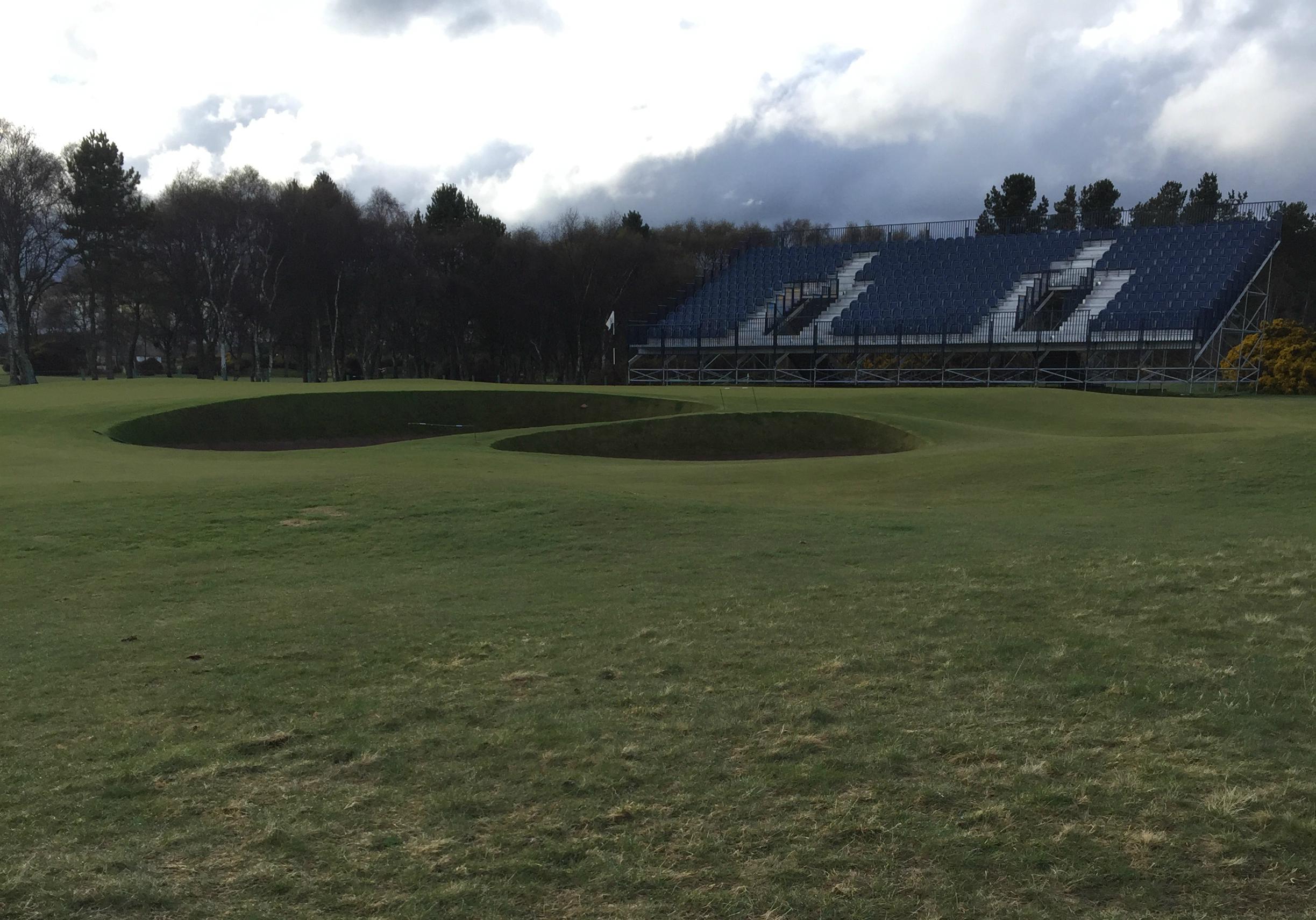 Chunking a chip into these bunkers on this par-3 is not a mistake to make