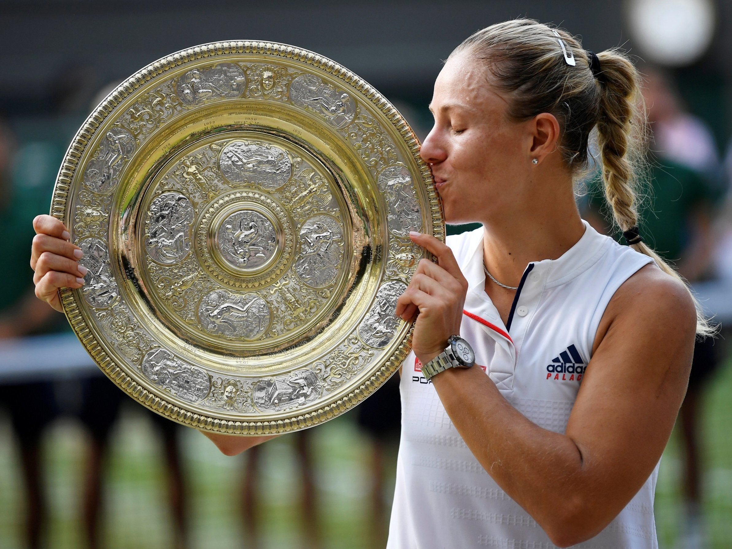 Angelique Kerber celebrates her Wimbledon victory