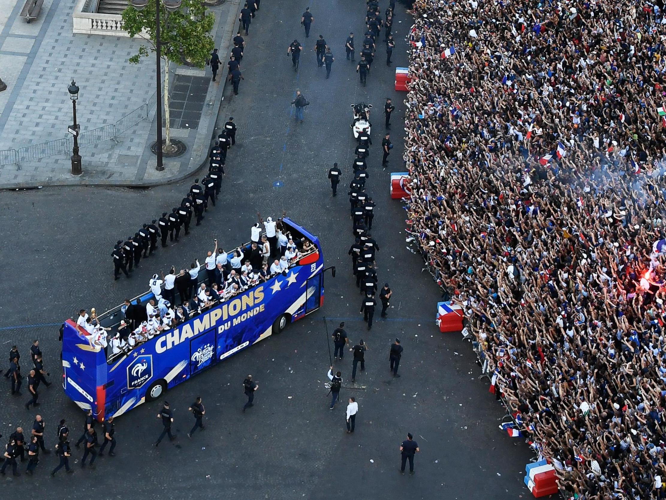 France turn on to the Champs-Elysee