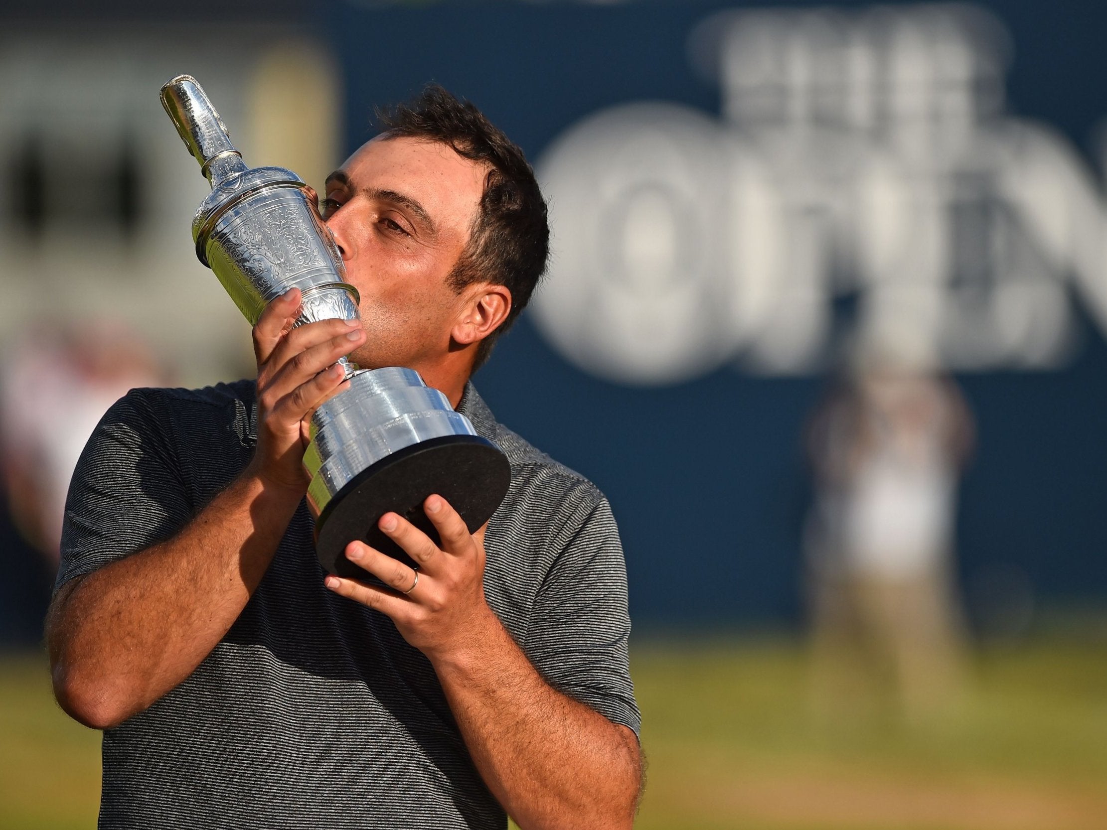 Molinari began the day at six under and did not make his move until holing a birdie after 13 successive pars