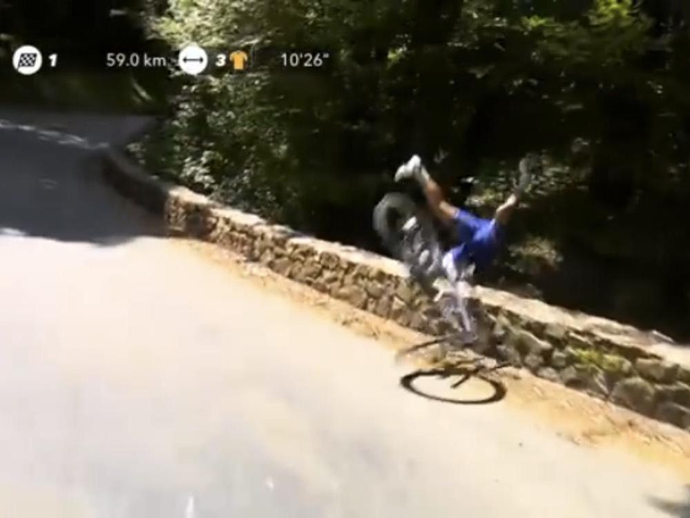 Philippe Gilbert takes a nasty tumble