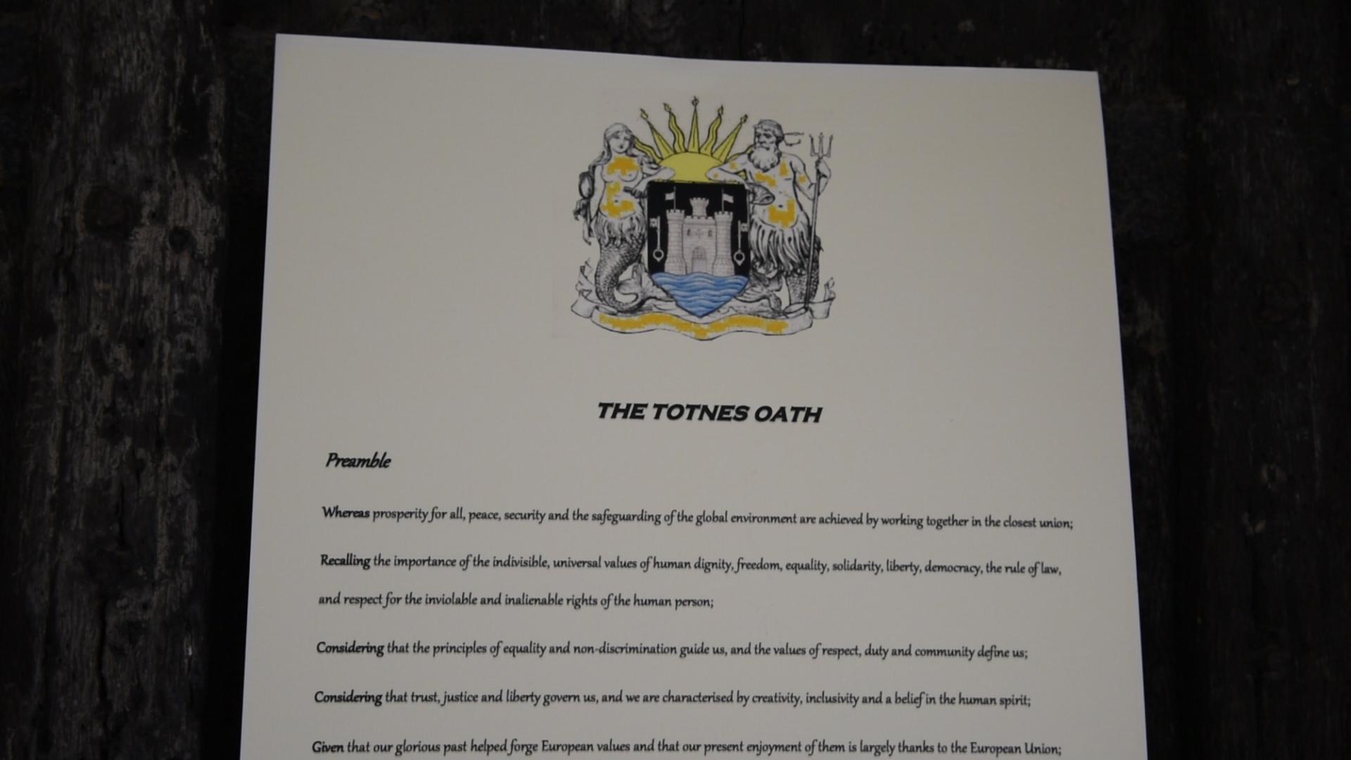 The ‘Totnes Oath’ on the door of the Guildhall