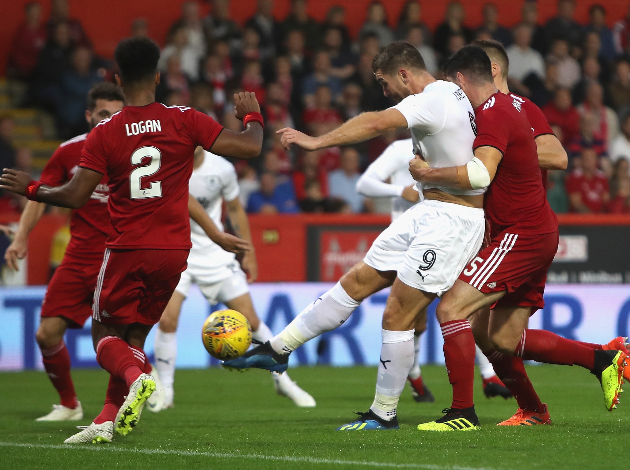 Vokes hit back for Burnley