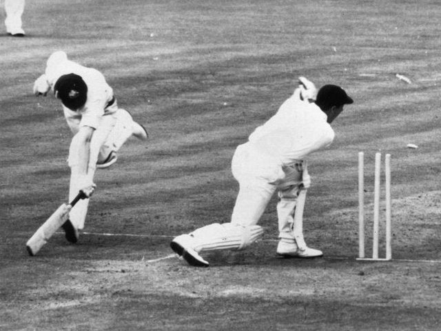 John Murray stumps Australian Bill Lawry at Old Trafford