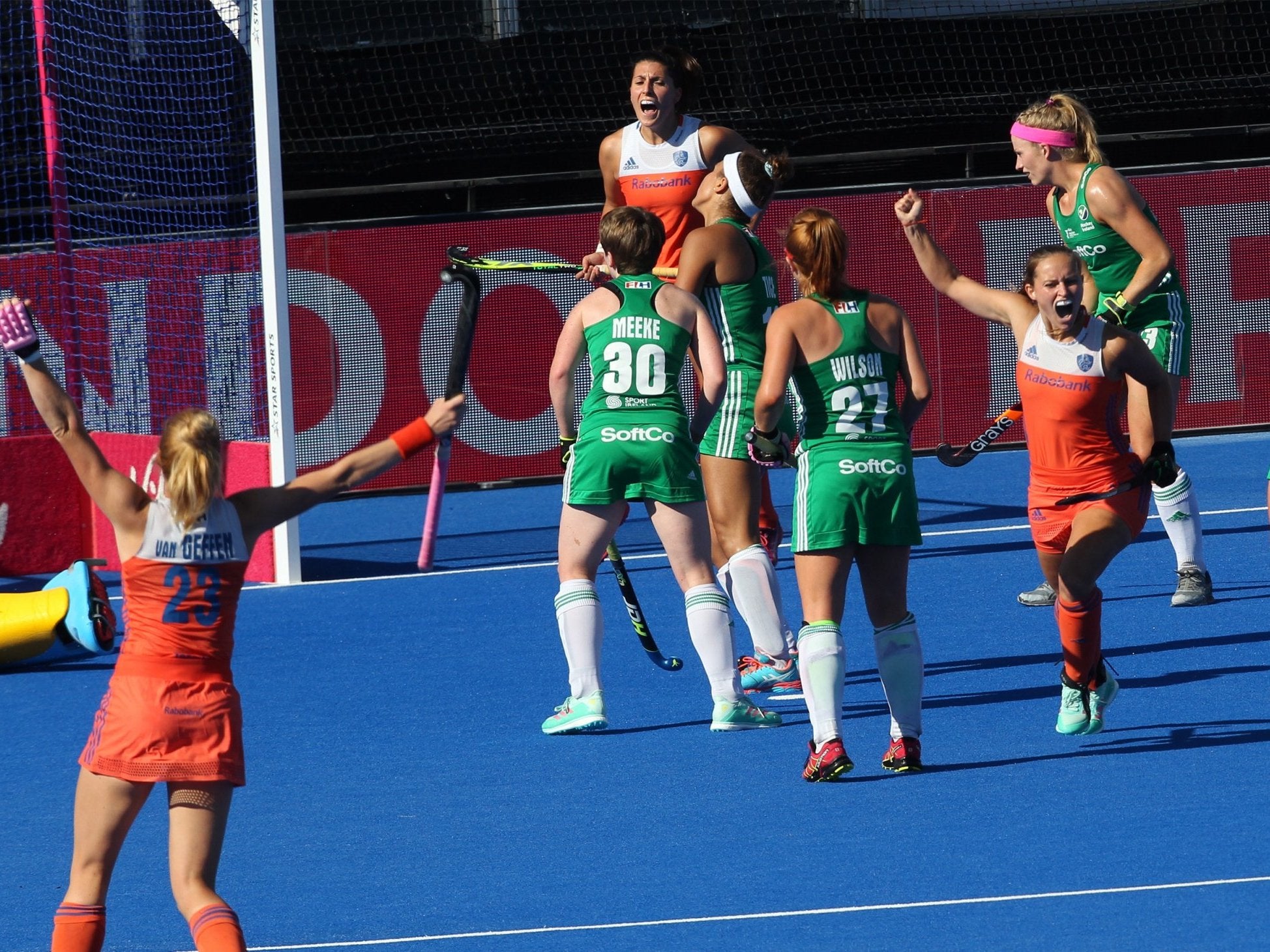 Netherlands celebrate Kelly Jonker’s goal