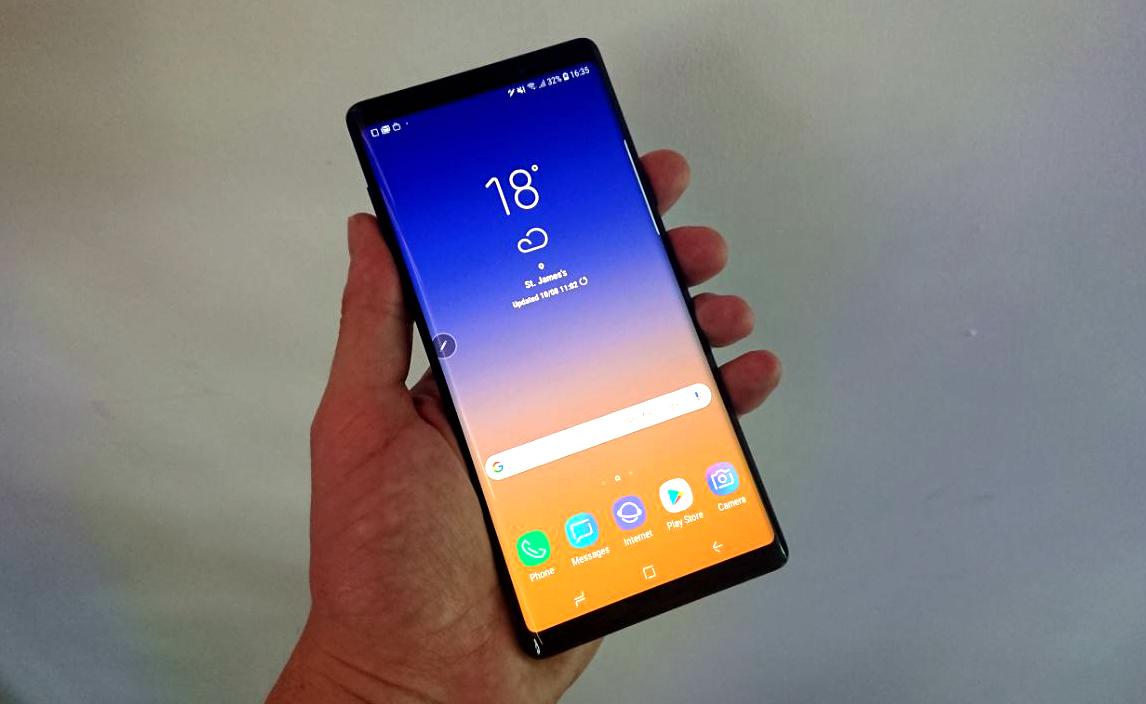 The Samsung Galaxy Note 9 looks almost indistinguishable from its predecessor