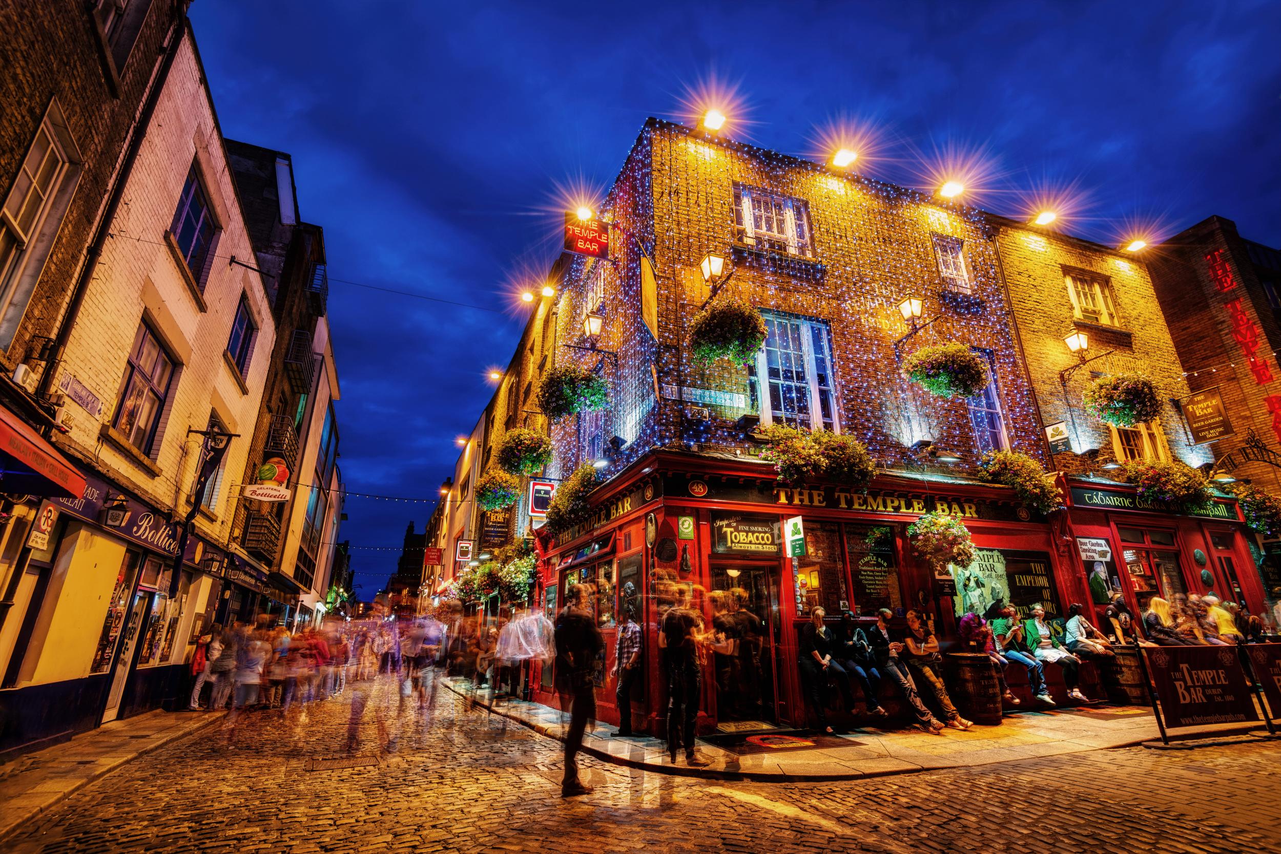 Enjoy a pint of the black stuff in Dublin's Temple Bar (iStock)