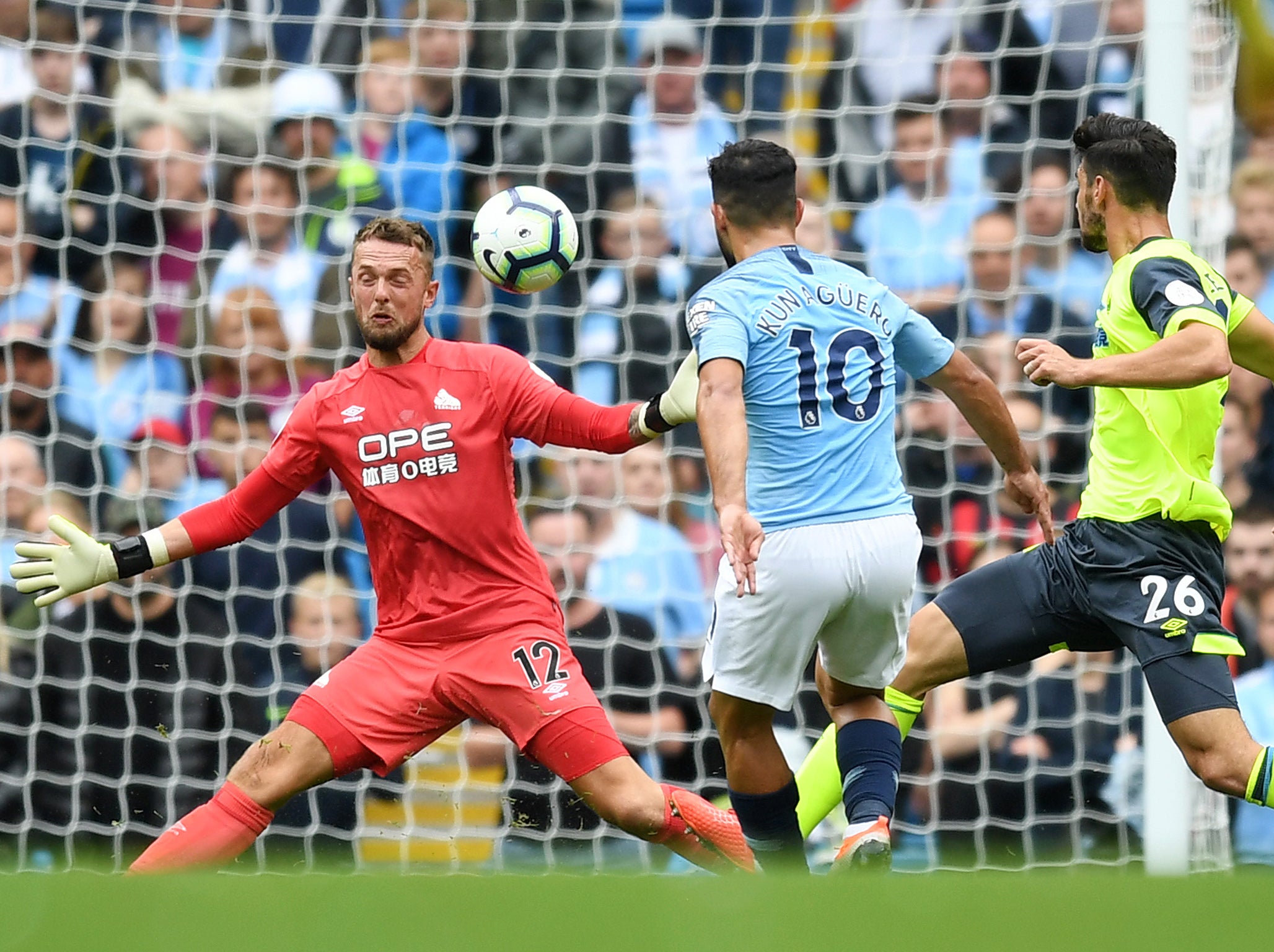 Sergio Aguero lofts home his first