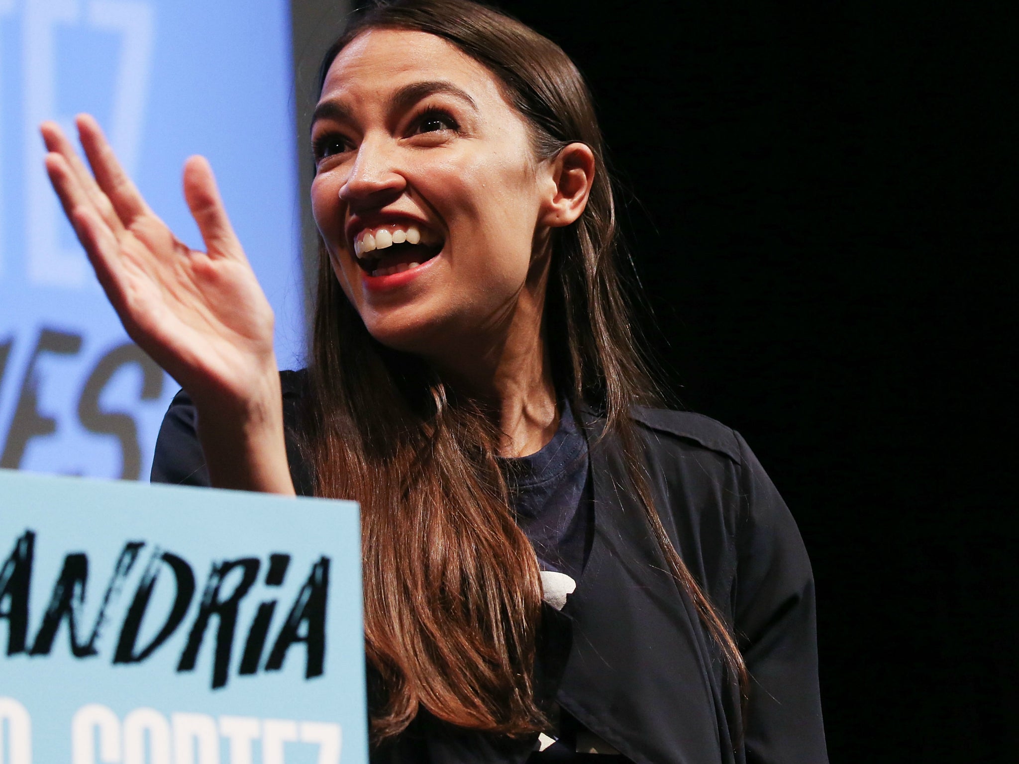 El candidato republicano aseguró que AOC busca instaurar el socialismo en los Estados Unidos