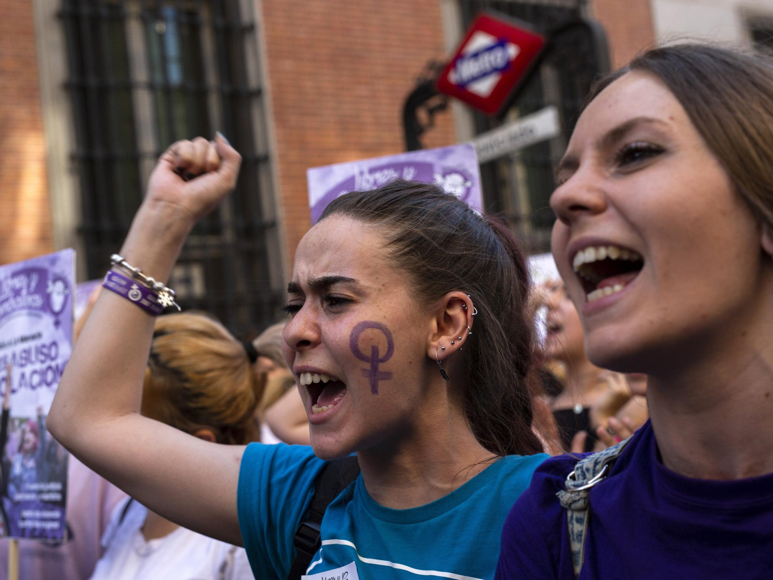 Protesters demonstrate against the release of the 'La Manada' (wolf pack) gang members outside the Minister of Justice on June 22, 2018 in Madrid, Spain