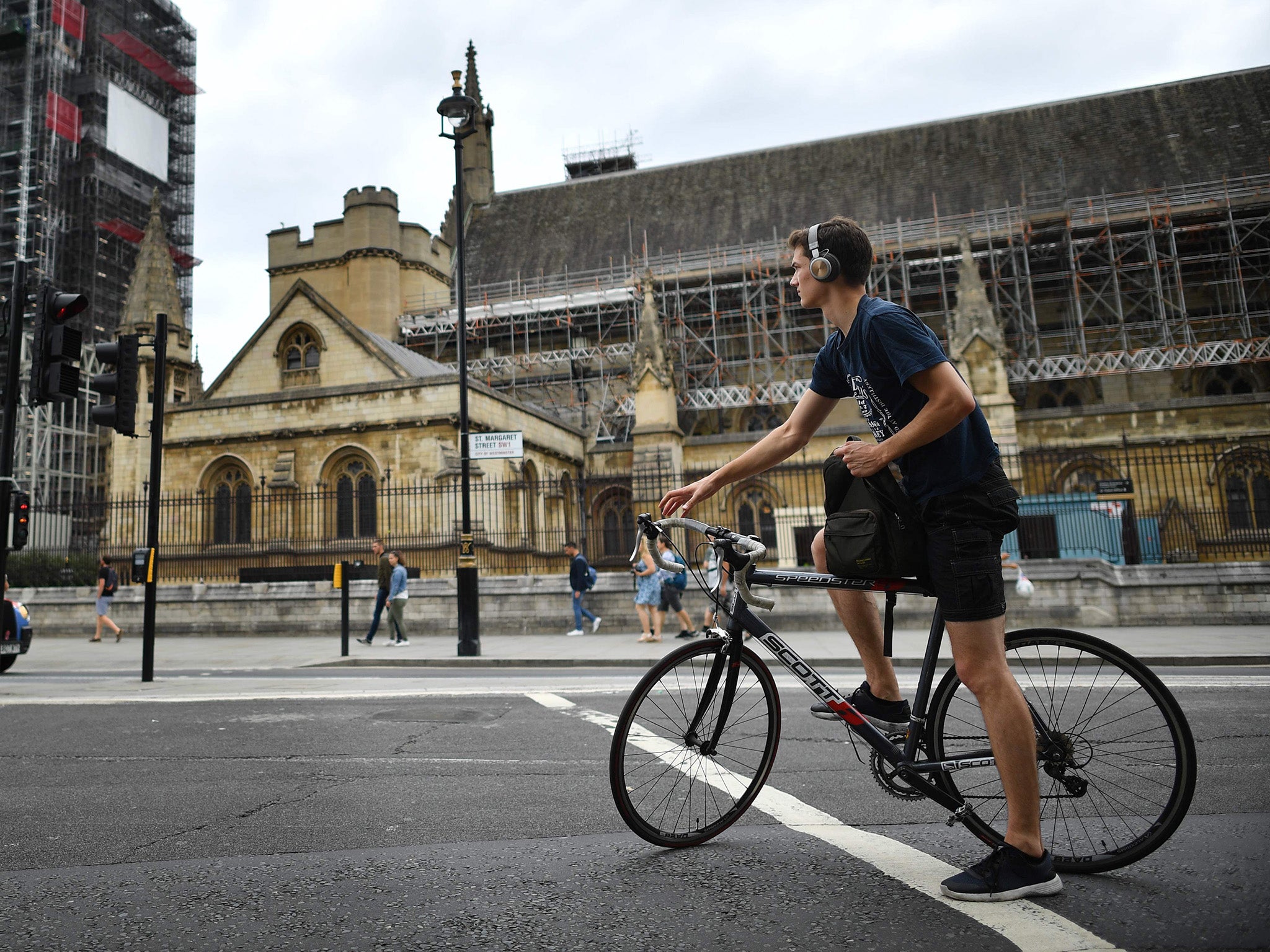 Cycling UK – the UK’s national cycling charity – is opposed to helmet laws and campaigns to promote their use