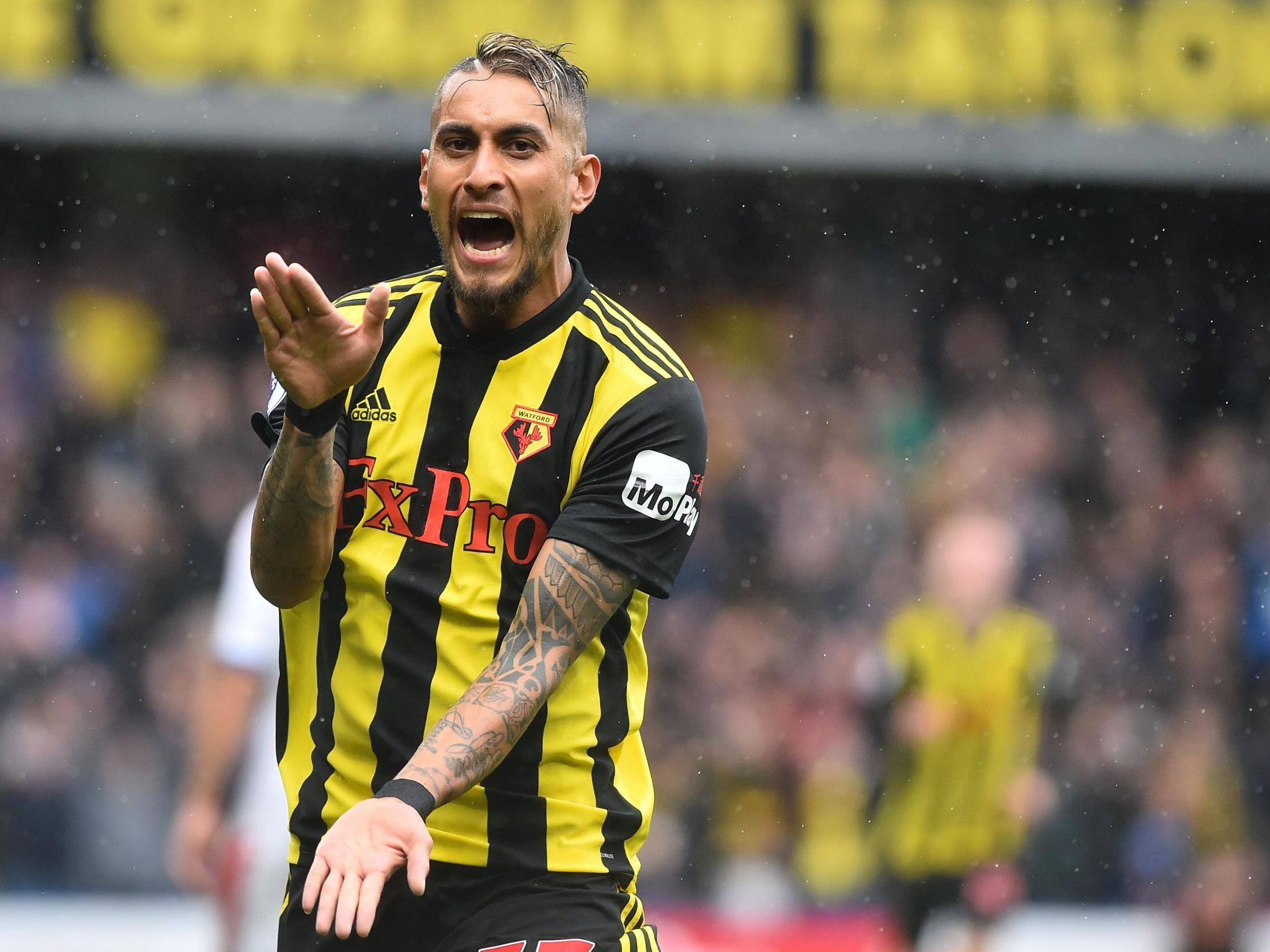 Roberto Pereyra will be looking to win the midfield battle against his South American counterpart Lucas Torreira