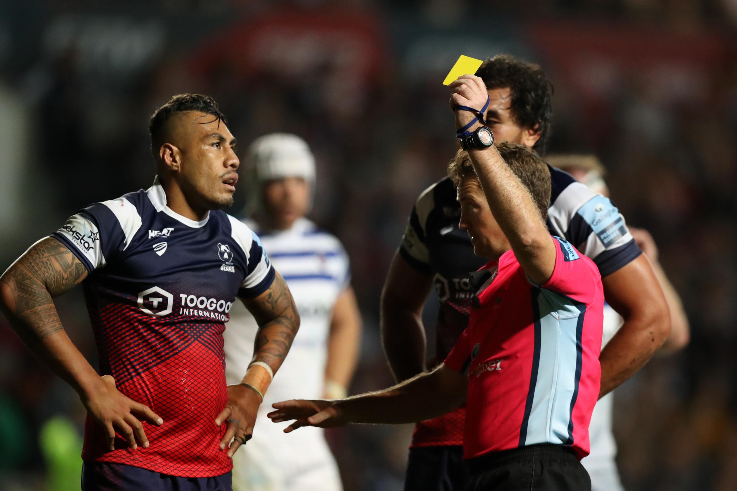 Tusi Pisi was shown a yellow card by referee JP Doyle