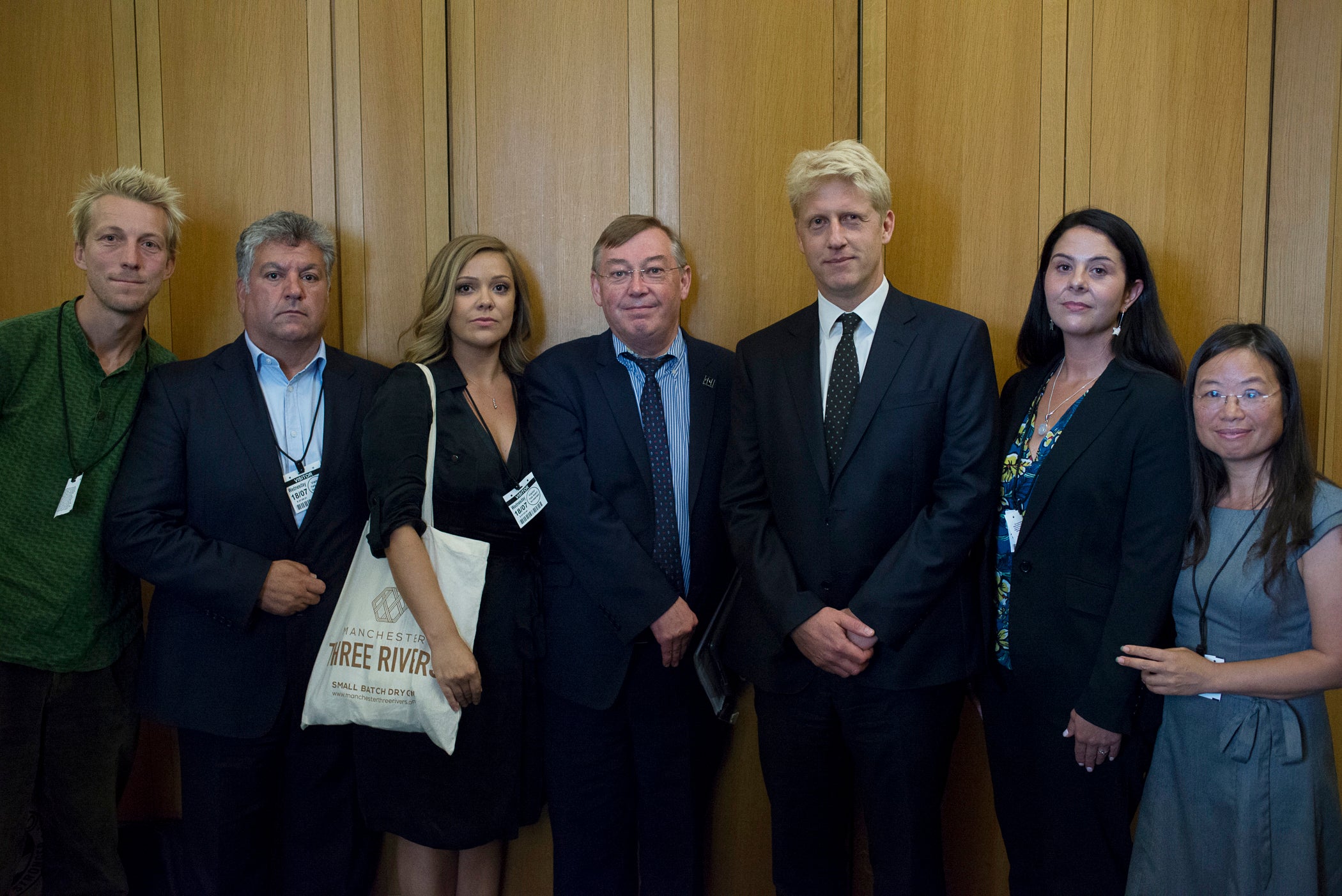 Campaign group Guardians of the Arches (left to right): Ben Mackinnon, E5 Bakehouse; George Grant, Clapham North MOT; Louise Rivers-Hull, Manchester Three Rivers; Ian Mearns, MP for Gateshead; Jo Johnson MP (meeting with the group); Leni Jones, Rosso Corse; Nhi Chu, Chu’s Garage