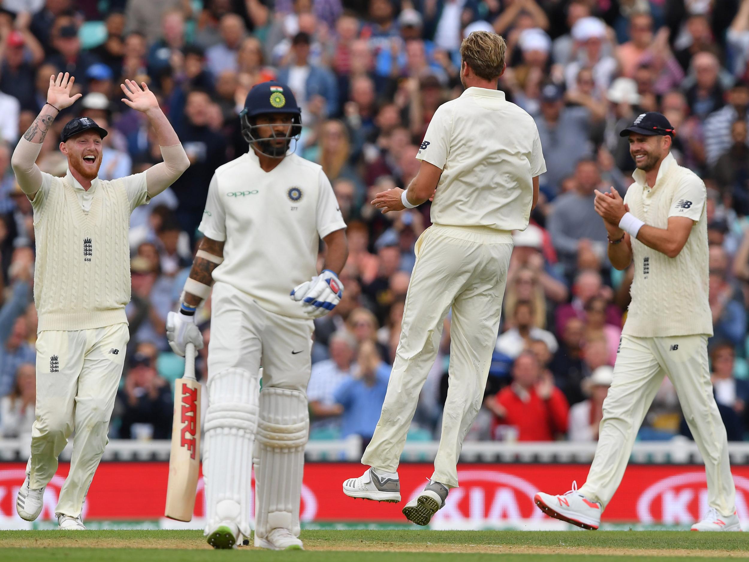 England celebrate as Shikhar Dhawan goes for no runs