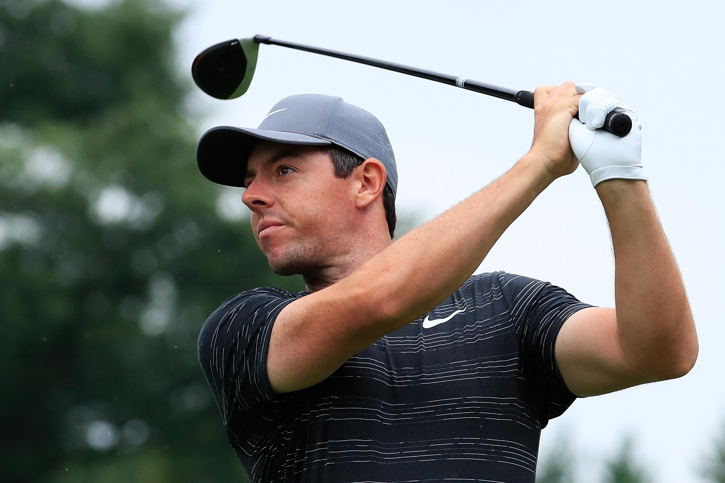 McIlroy is just one back