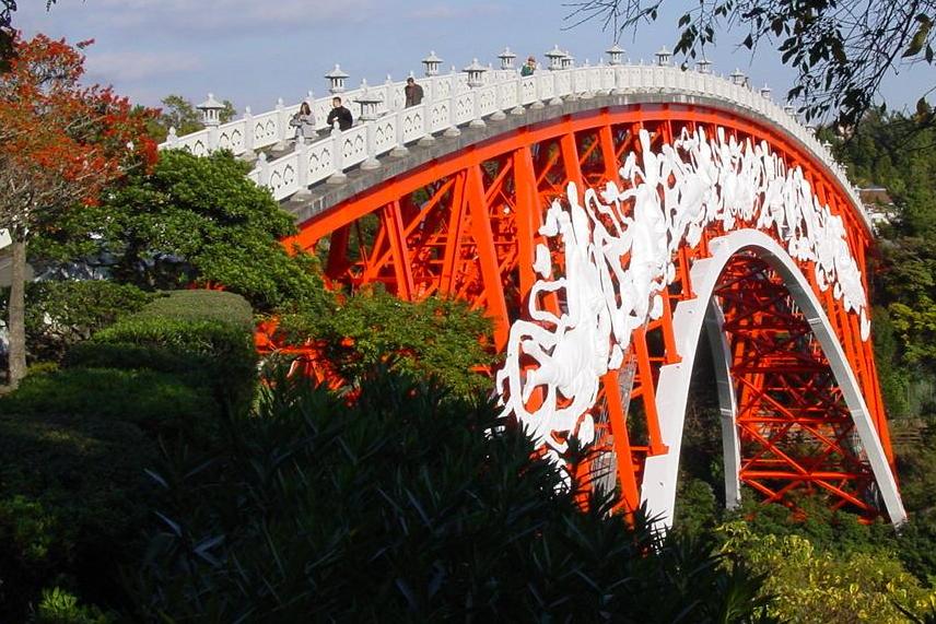 Air bridge: a pedestrian bridge on Jeju Island, Korea, one end of the world's busiest air route