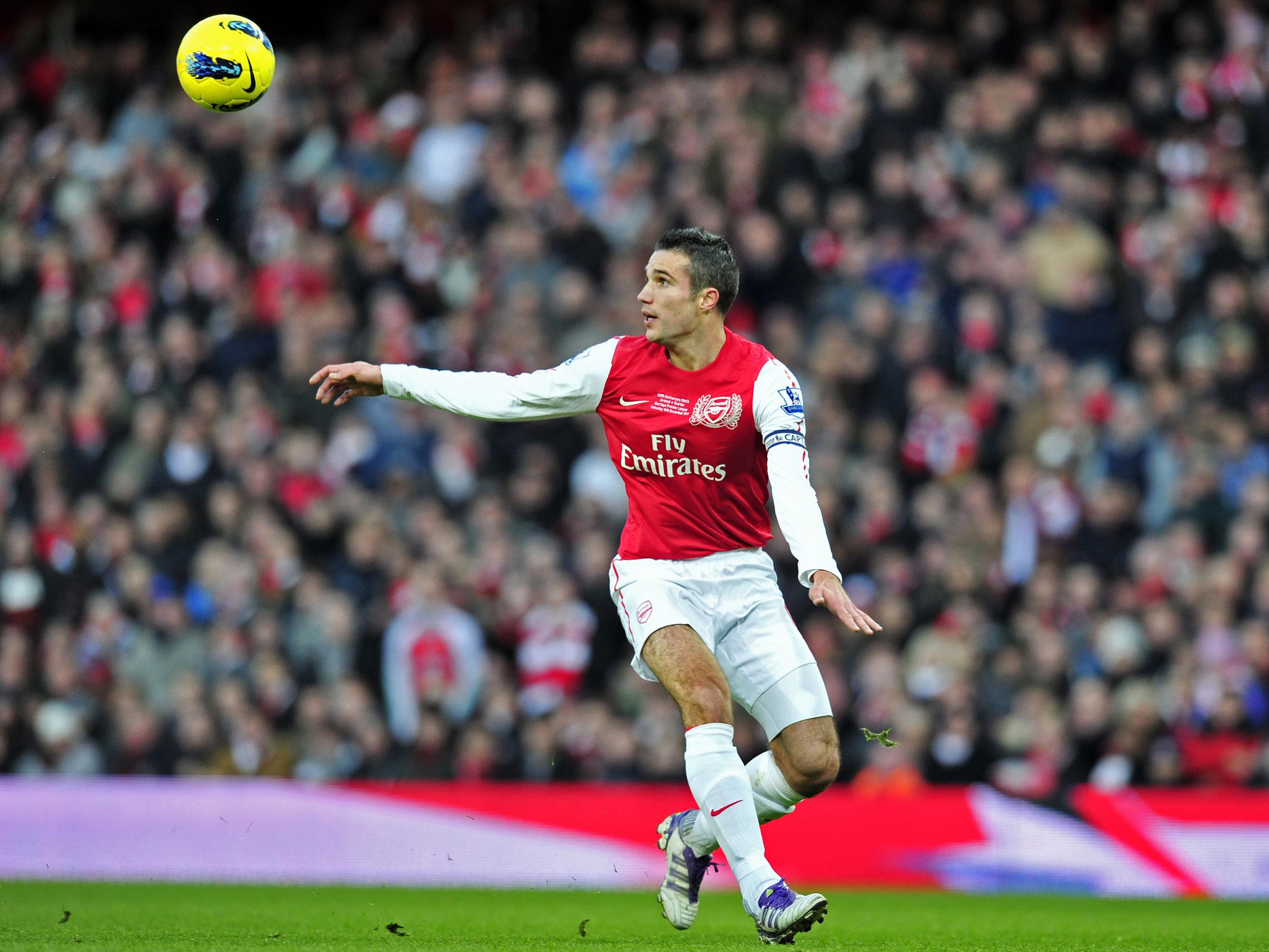 Robbin Van Persie scored a stunning goal against Everton