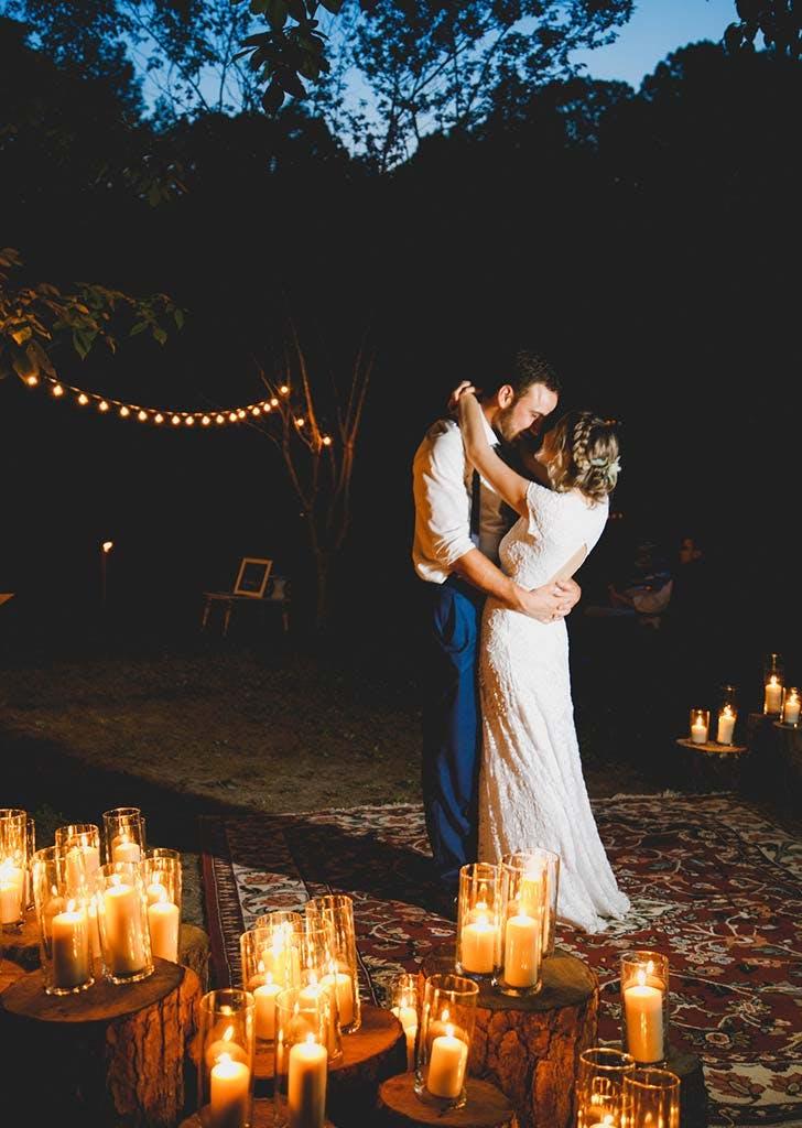 The bride and groom had their first dance on a friend's rug (Danielle Riley Photography)