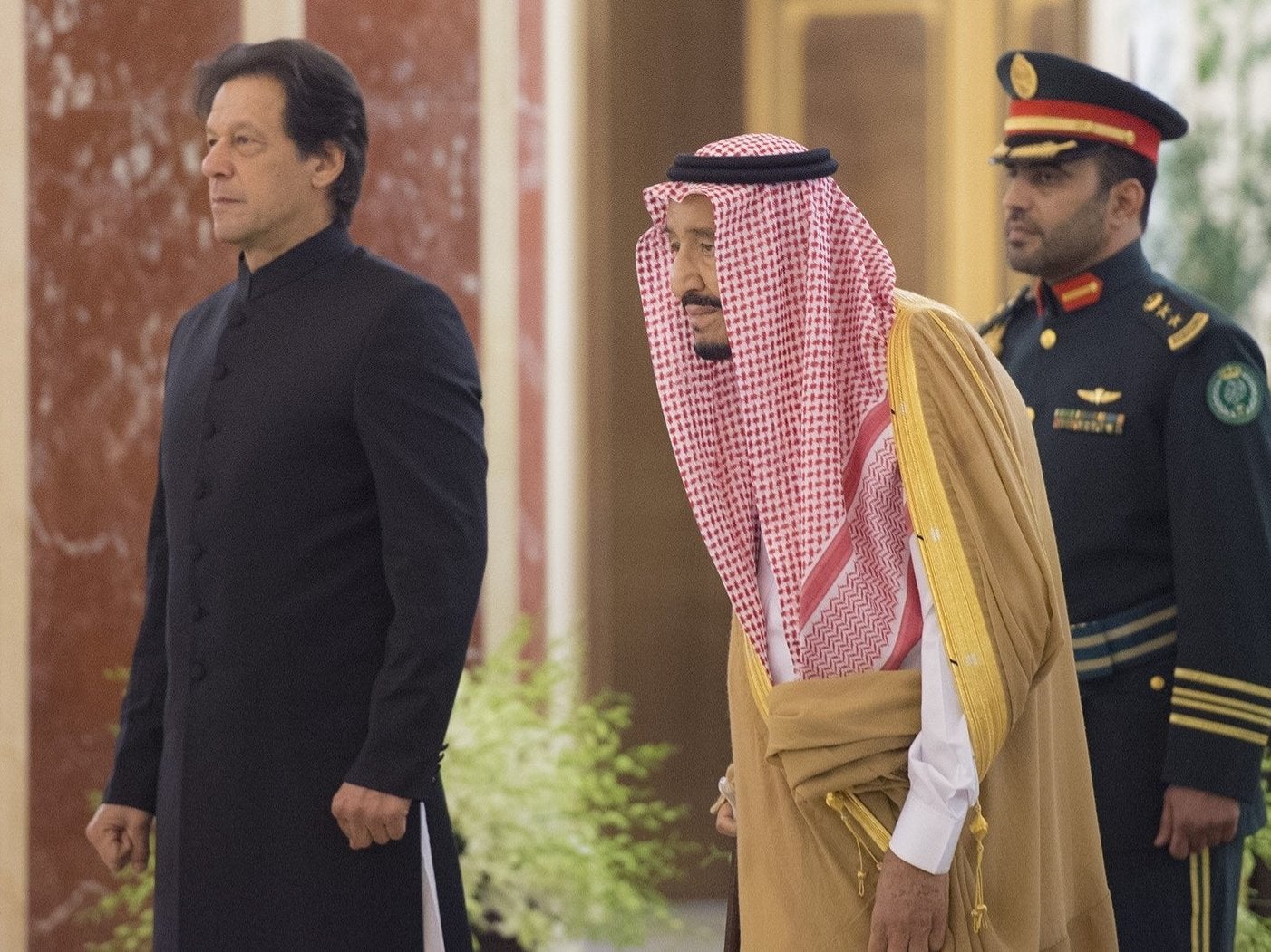 Imran Khan with the king of Saudi Arabia, Salman bin Abdulaziz Al Saud, at Al-Salam Royal Palace in Jeddah in September (Getty)