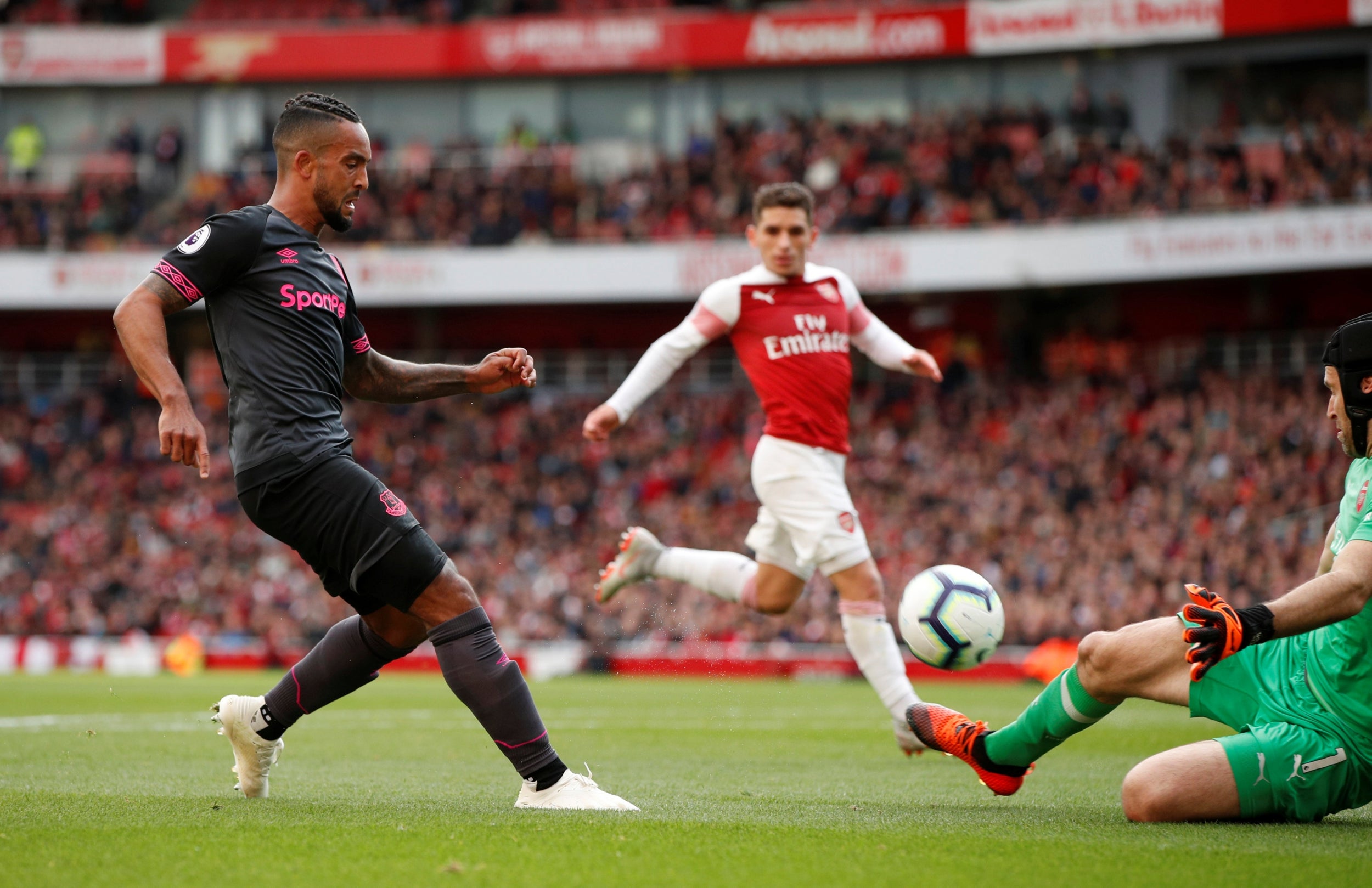 Cech kept his first clean sheet of the season against Everton