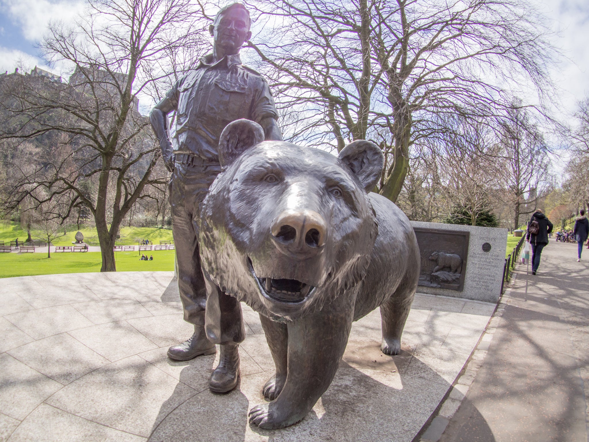 Wojtek's statue in Edinburgh stands on a piece of Polish granite