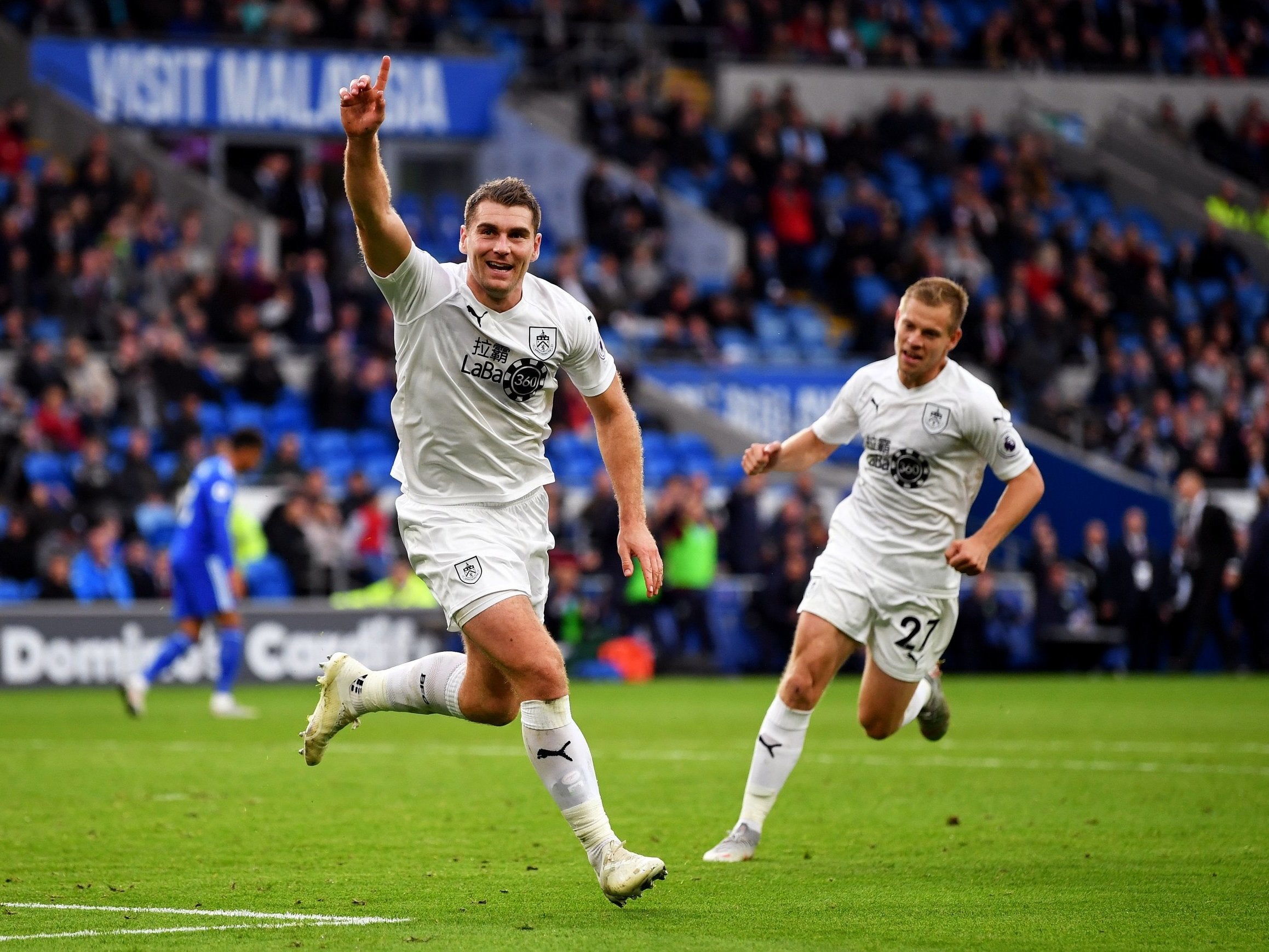 Sam Vokes celebrates scoring Burnley’s winner