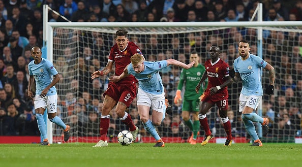 Kevin De Bruyne tussles with Fiminho