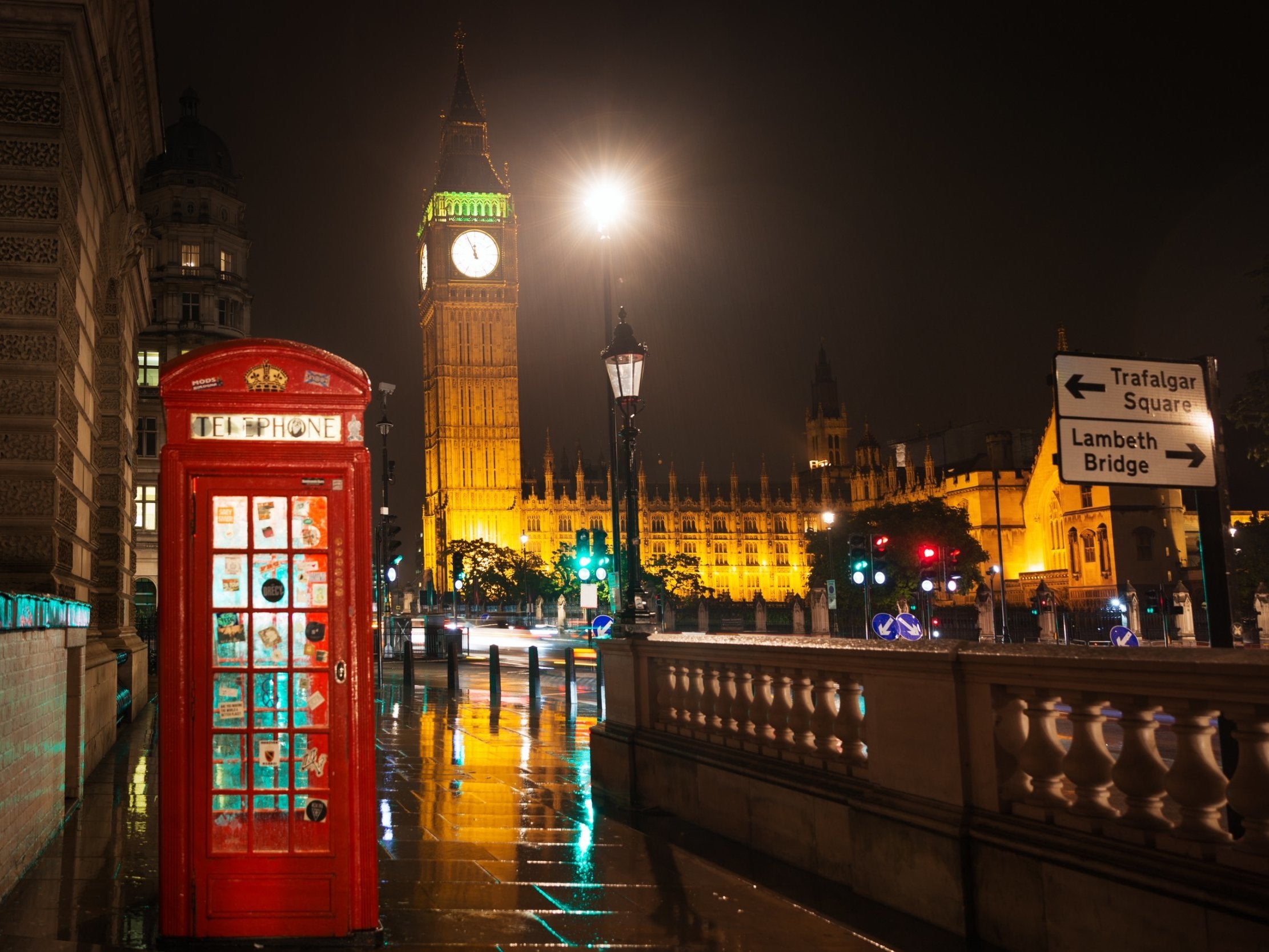 &#13;
The most contentious fight is in Westminster, where kiosks are squished onro crowded streets (Shutterstock)&#13;