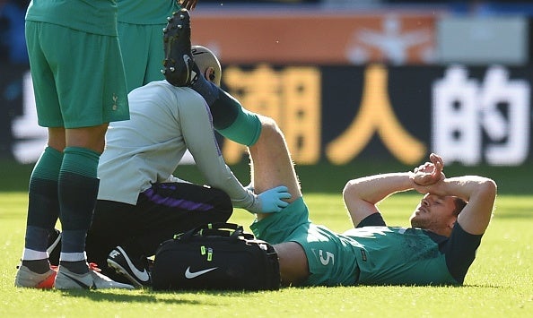 Vertonghen gets attention on the pitch against Huddersfield