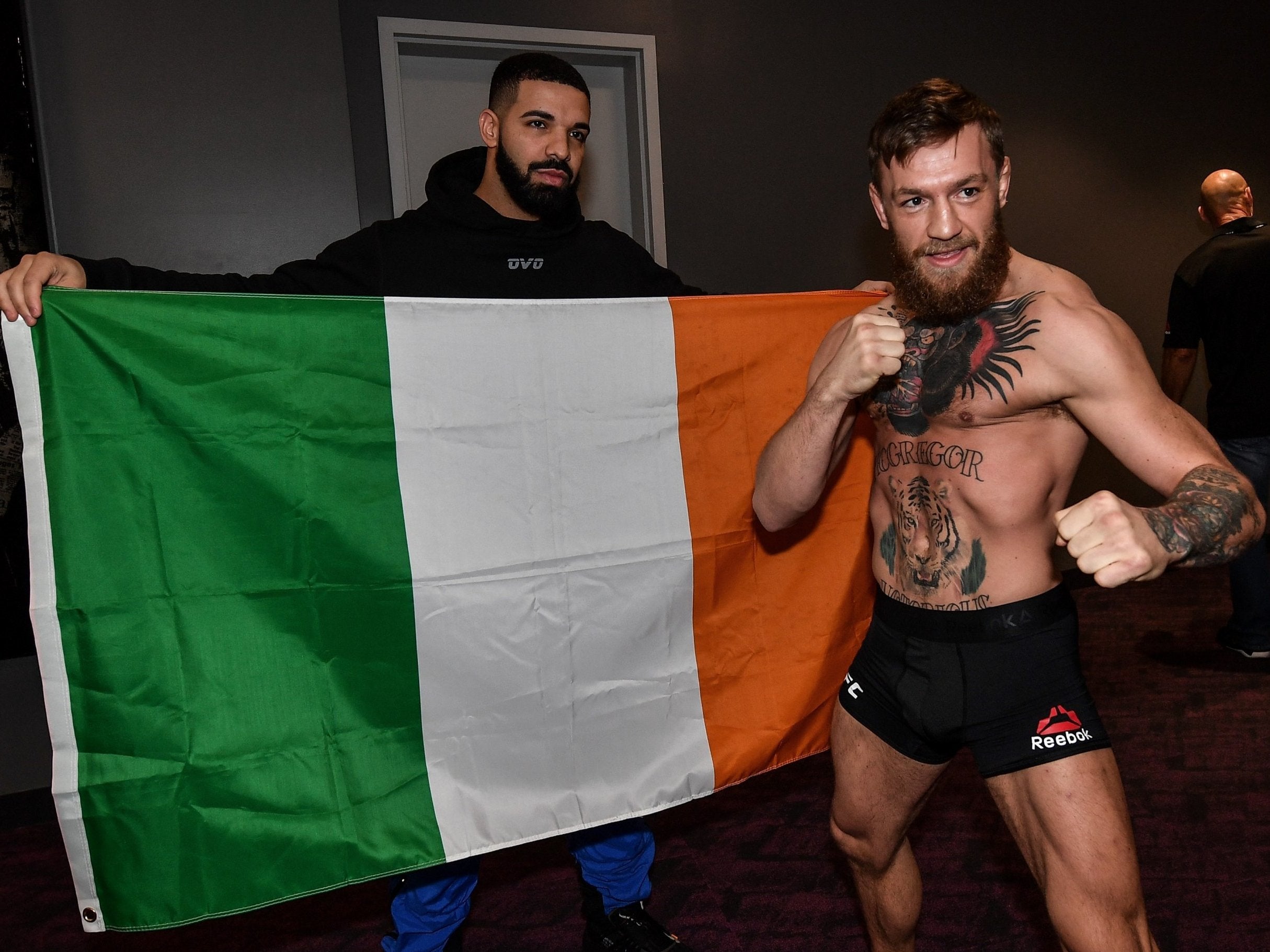 Rapper Drake joined McGregor