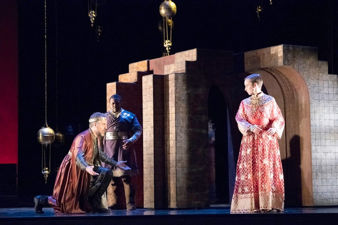 Grant Doyle as Tiridate, John-Colyn Gyeantey as Tigrane, and Katie Bray as Zenobia in ETO’s ‘Radamisto‘