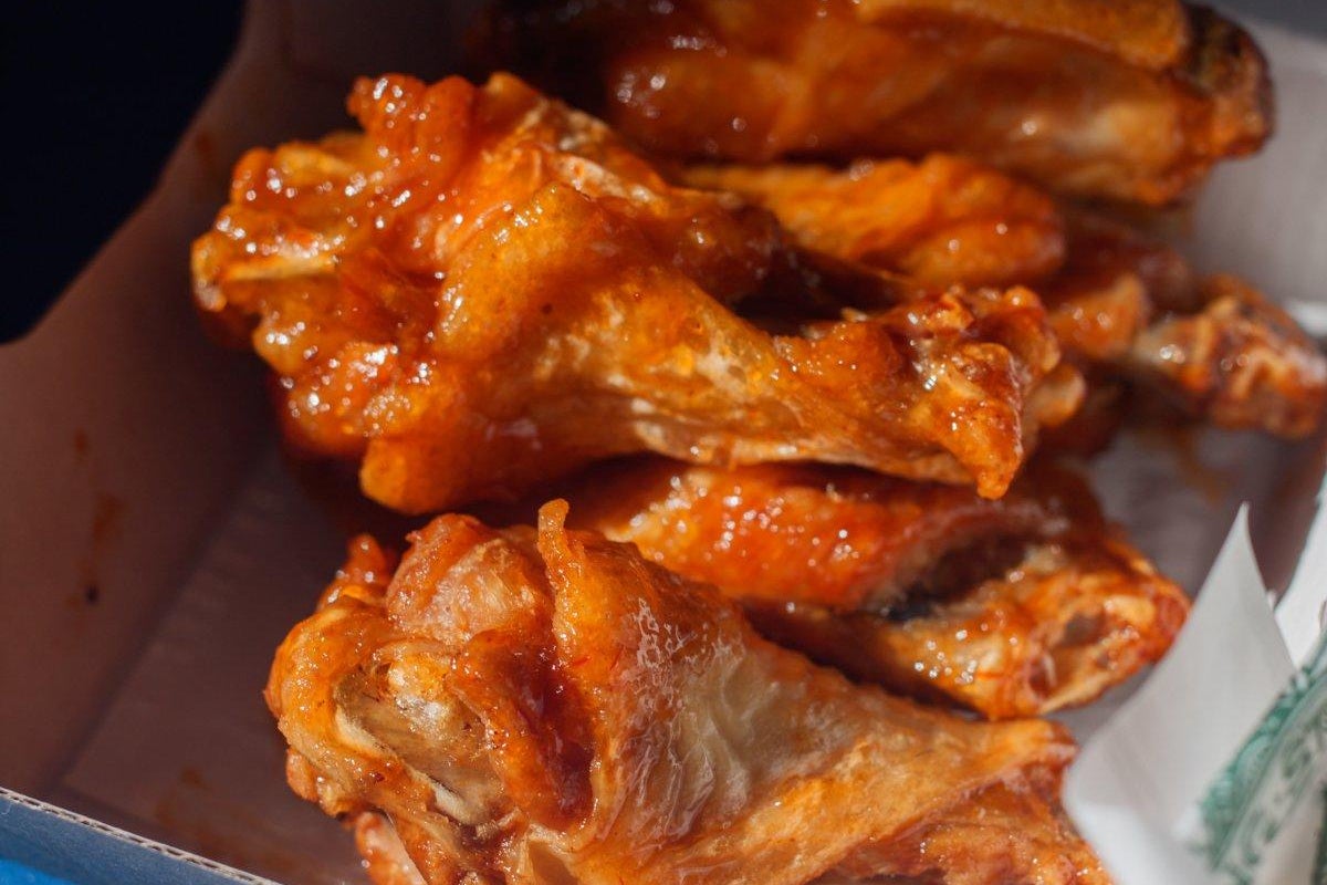 Judge throws out Buffalo wings lawsuit that has ‘no meat on its bones’